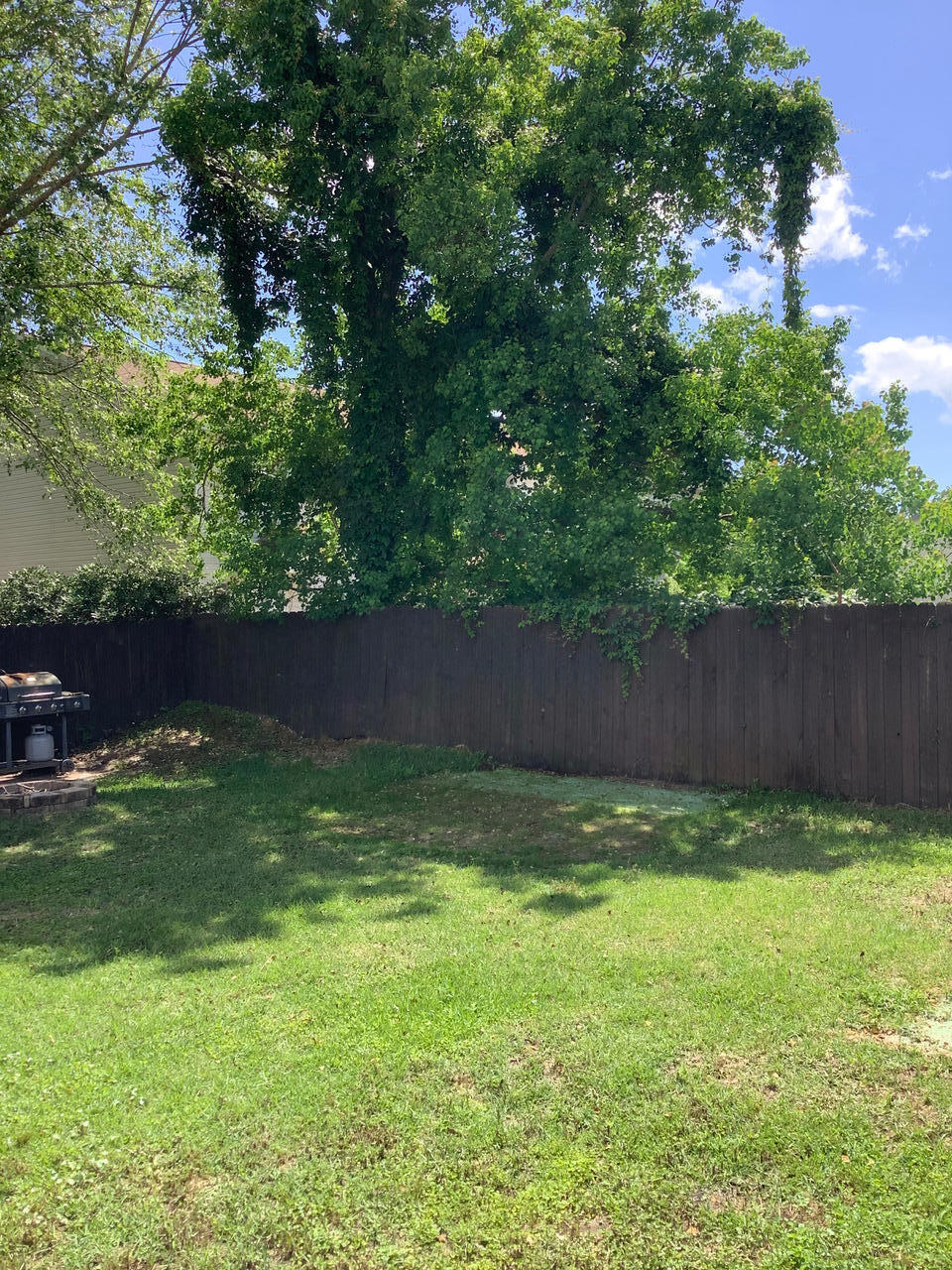 EMERALD ESTATES - Residential Lease