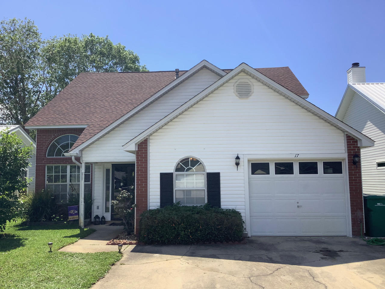 EMERALD ESTATES - Residential Lease