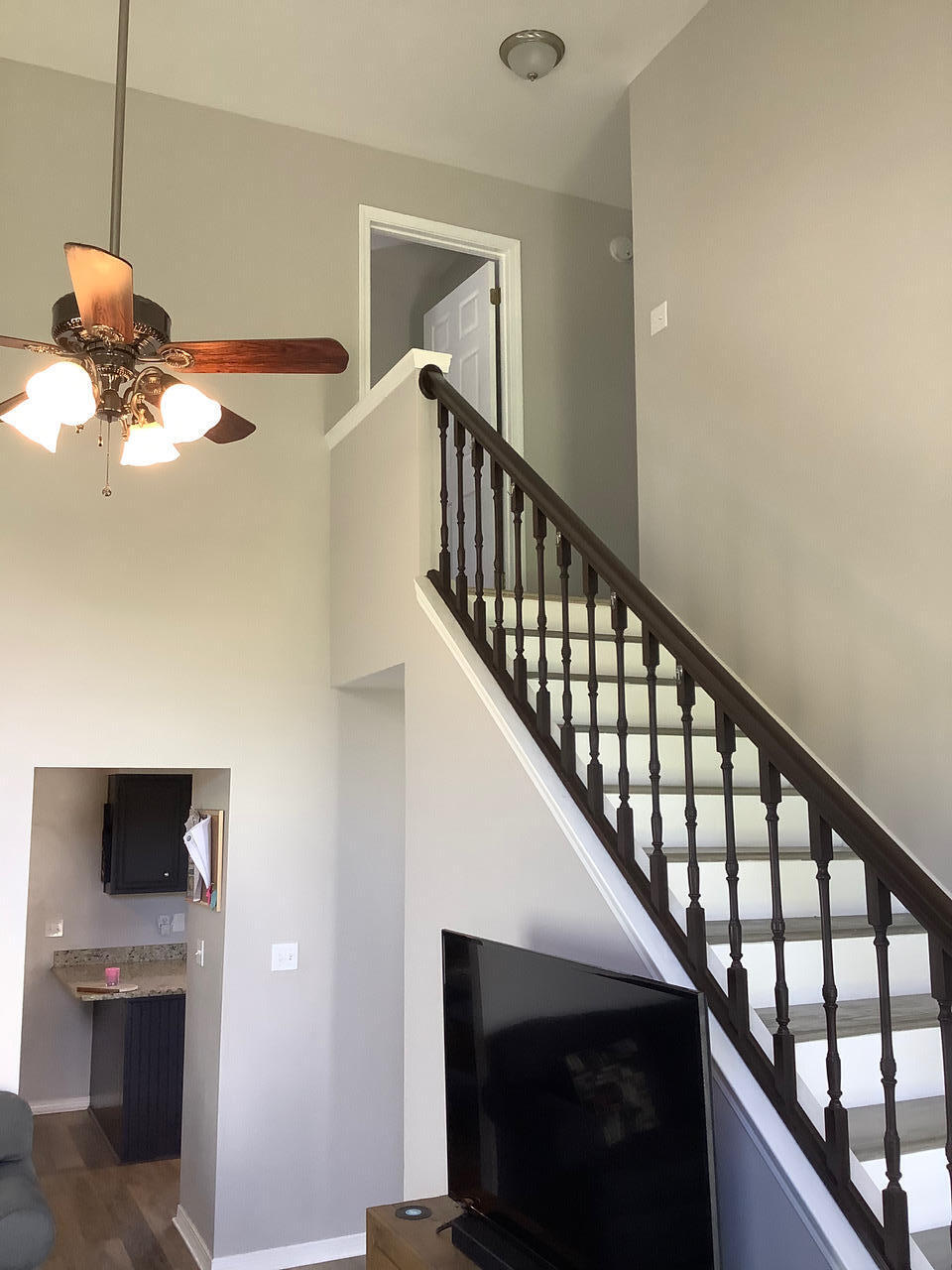 EMERALD ESTATES - Residential Lease