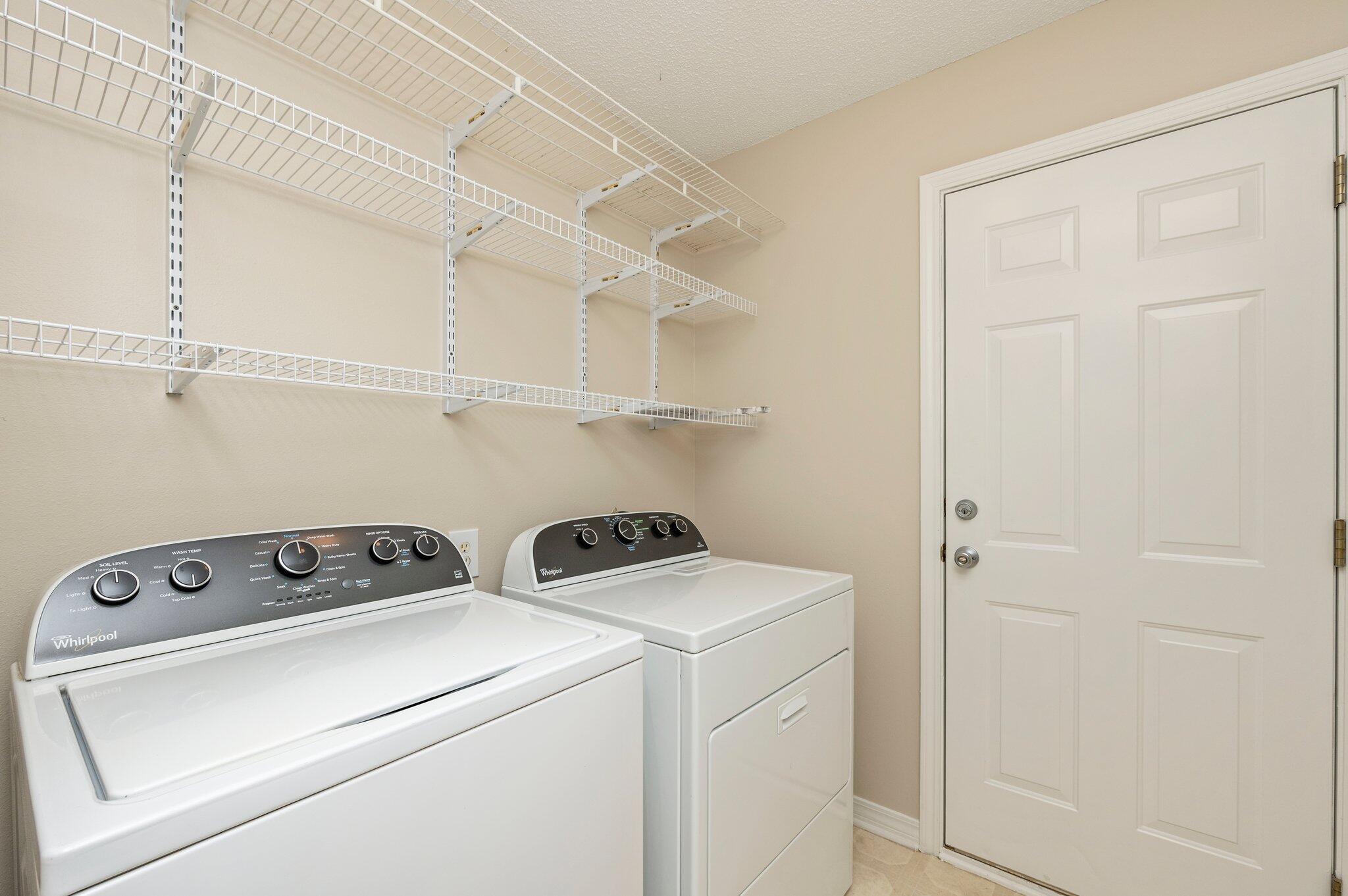 COUNTRYVIEW EST 9TH ADD LOT 16 - Residential