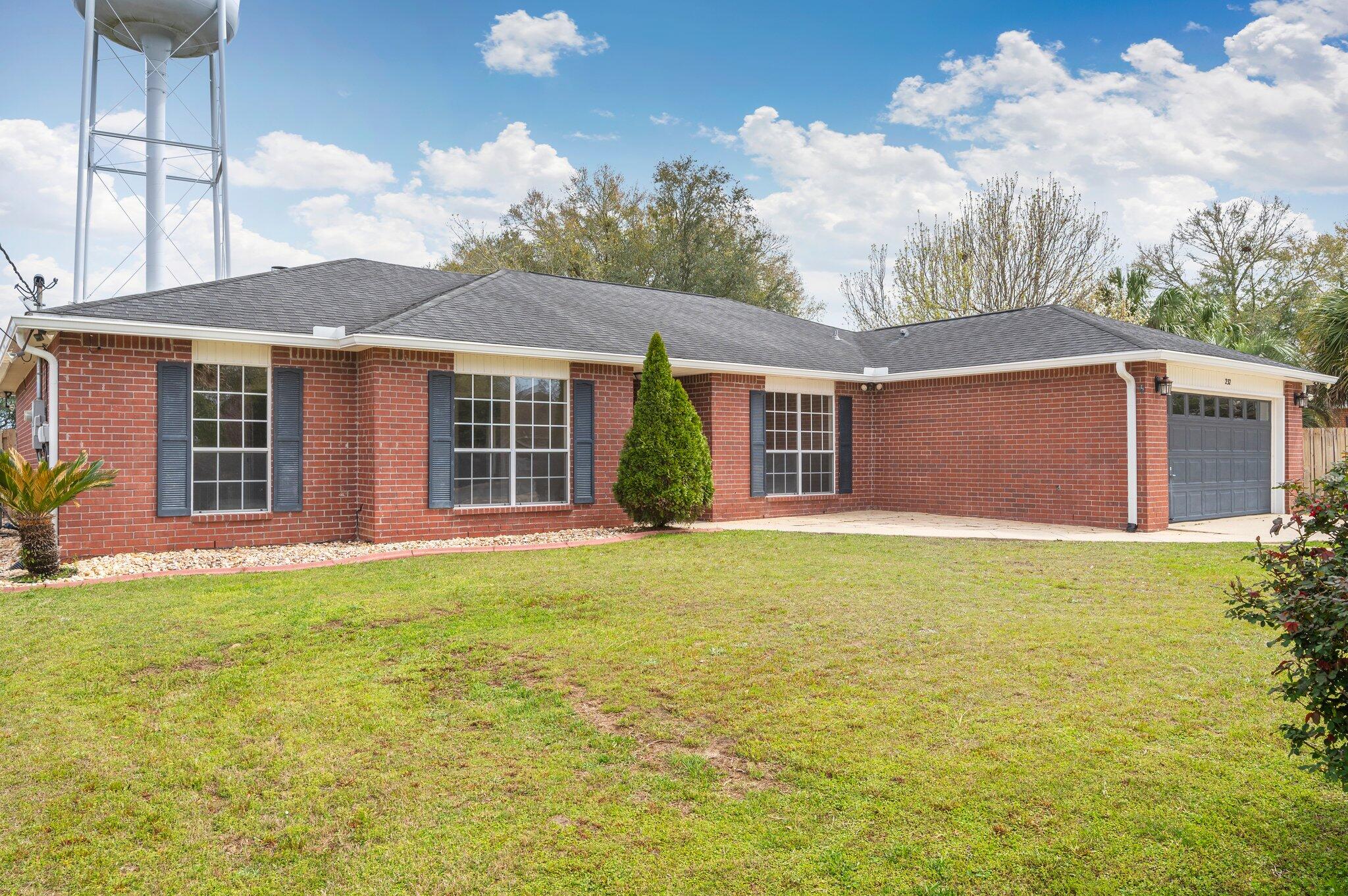 COUNTRYVIEW EST 9TH ADD LOT 16 - Residential