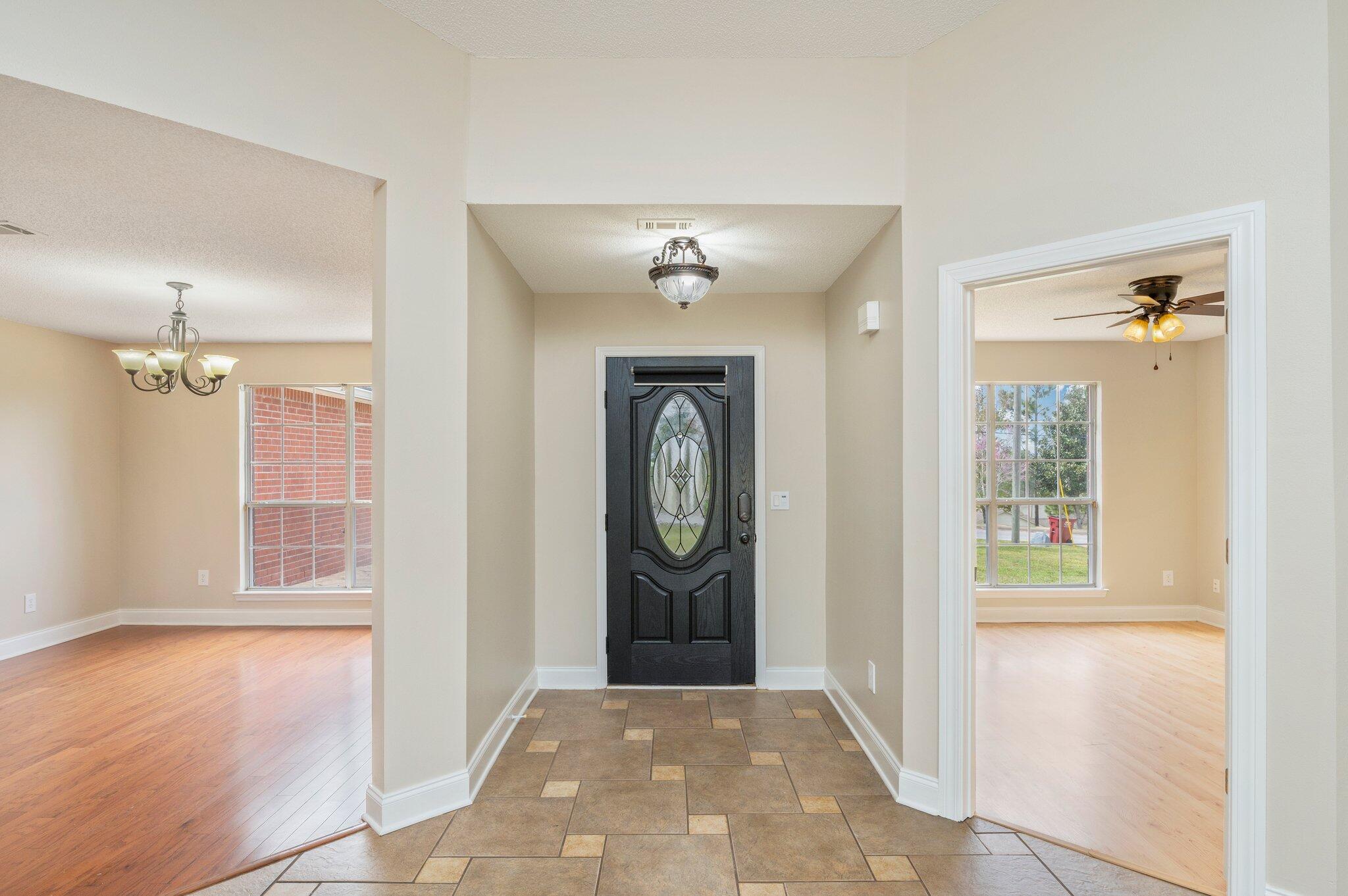 COUNTRYVIEW EST 9TH ADD LOT 16 - Residential