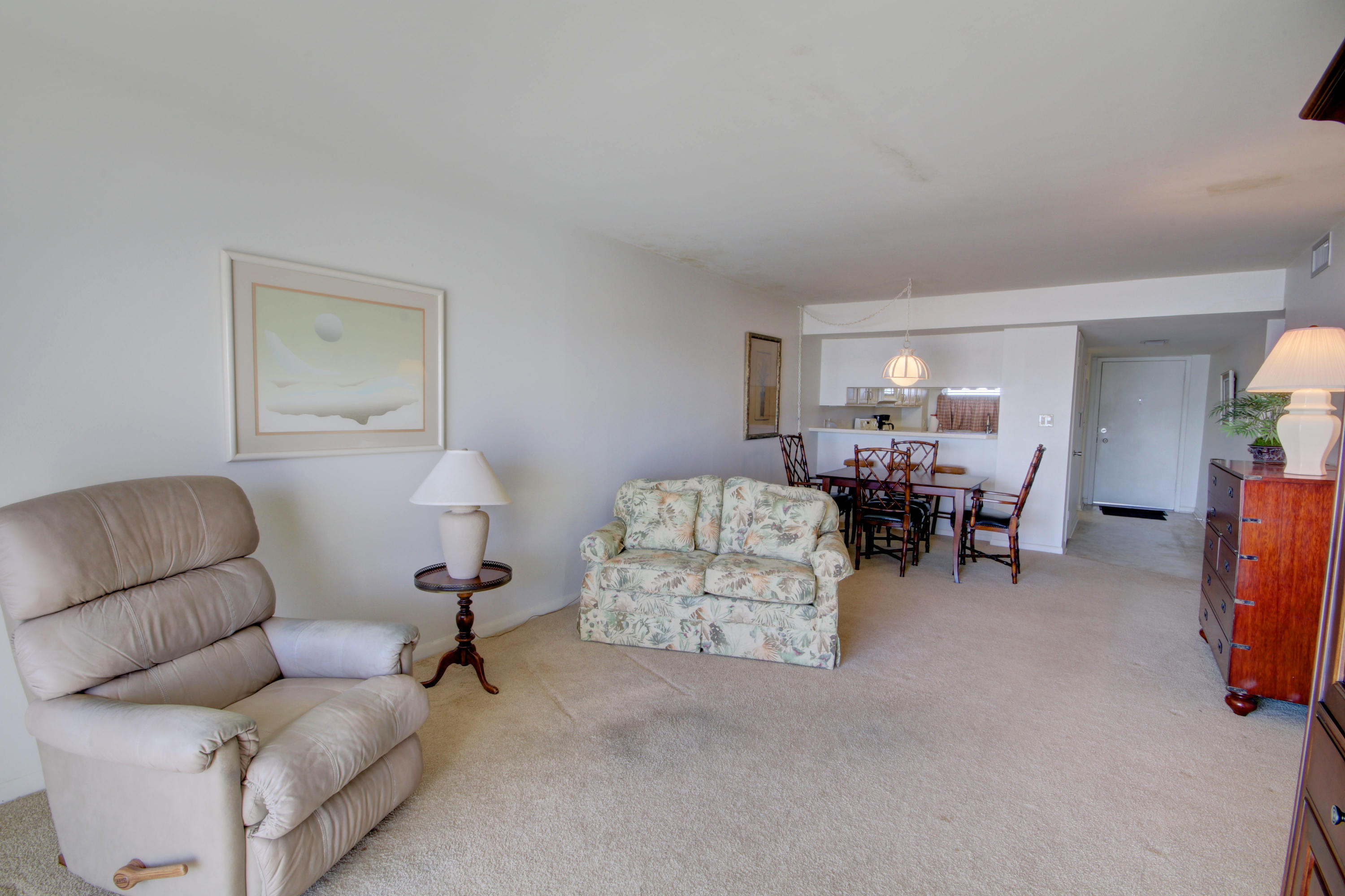 EL MATADOR CONDO - Residential