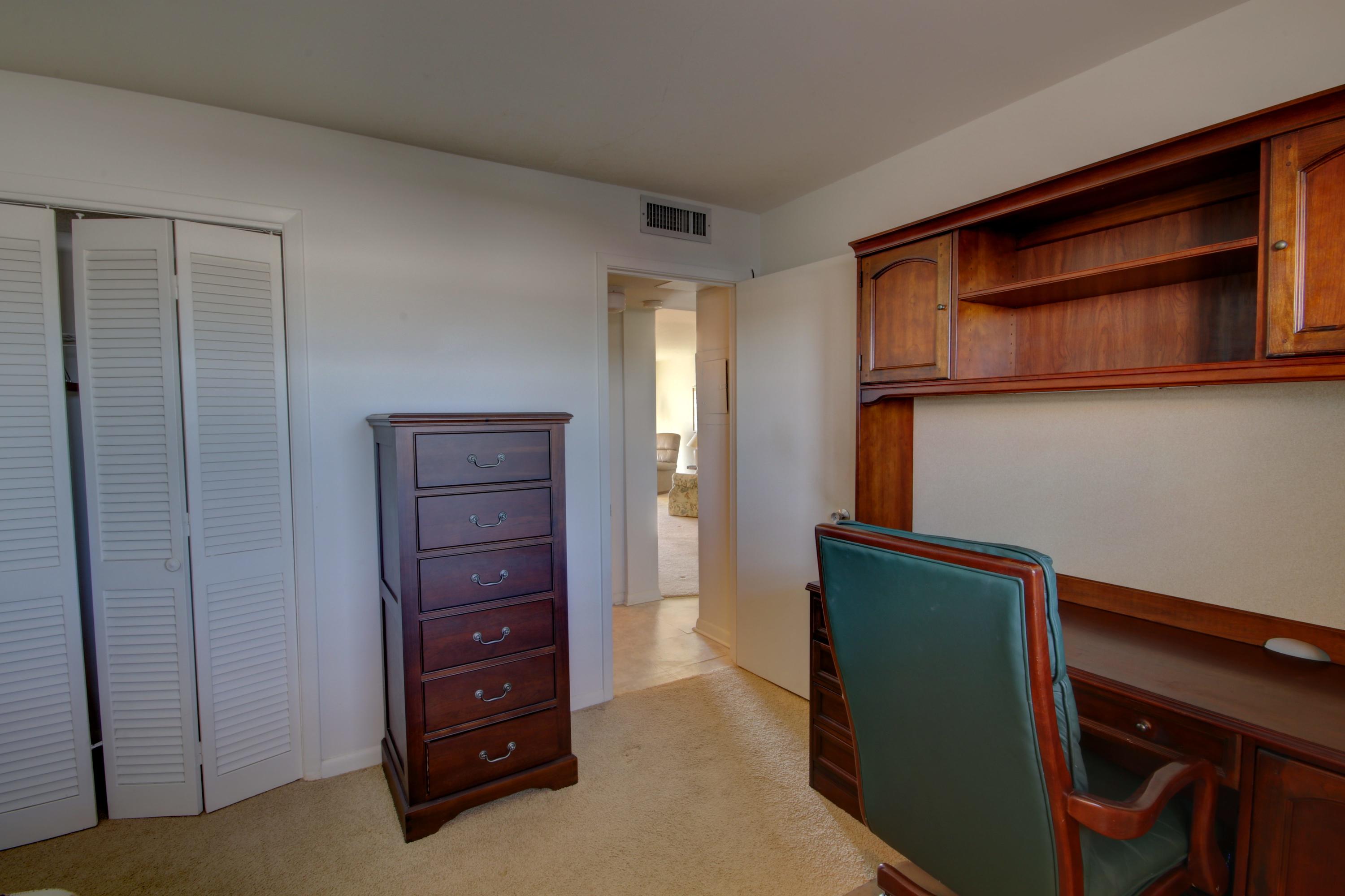 EL MATADOR CONDO - Residential