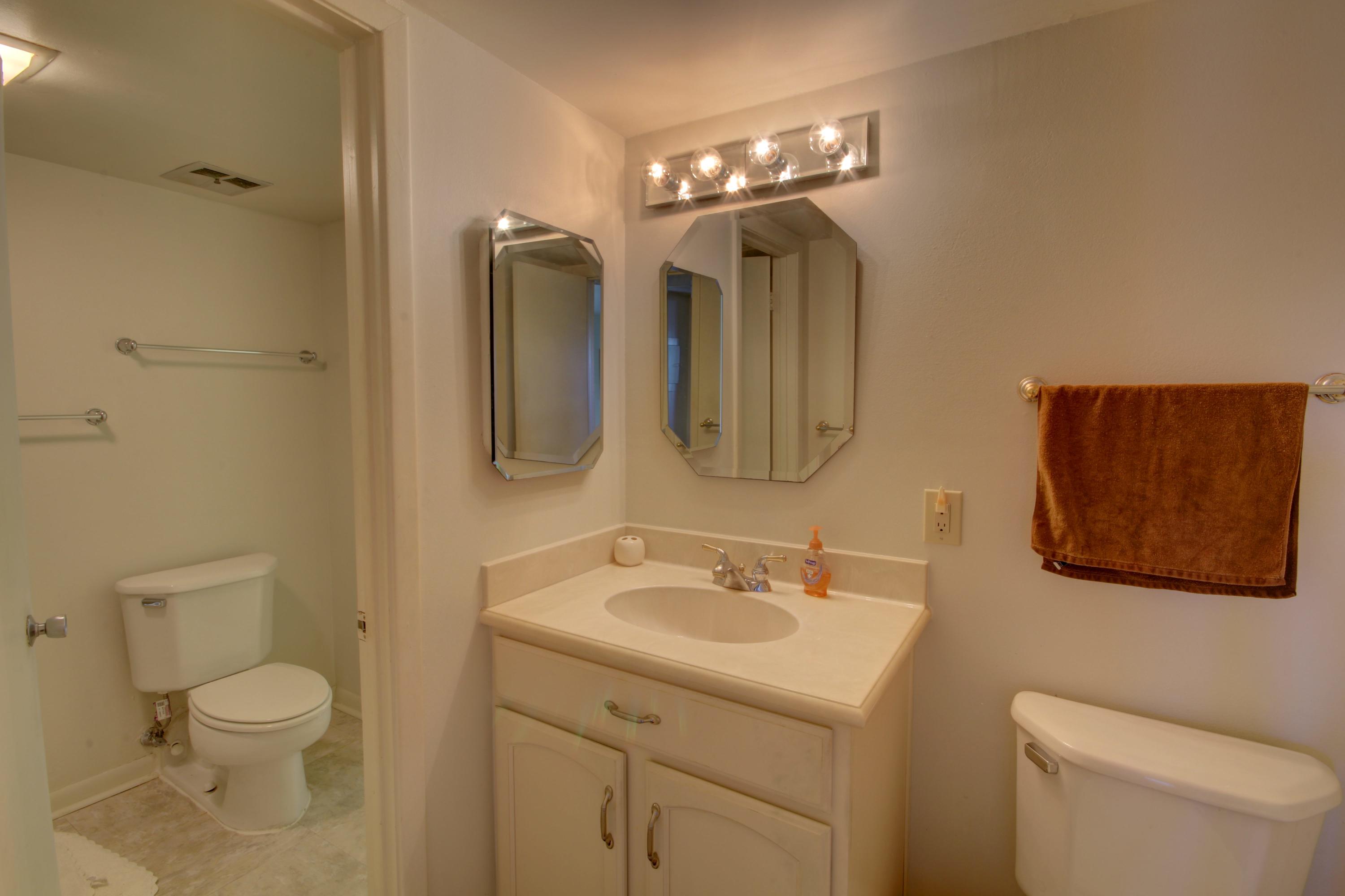 EL MATADOR CONDO - Residential