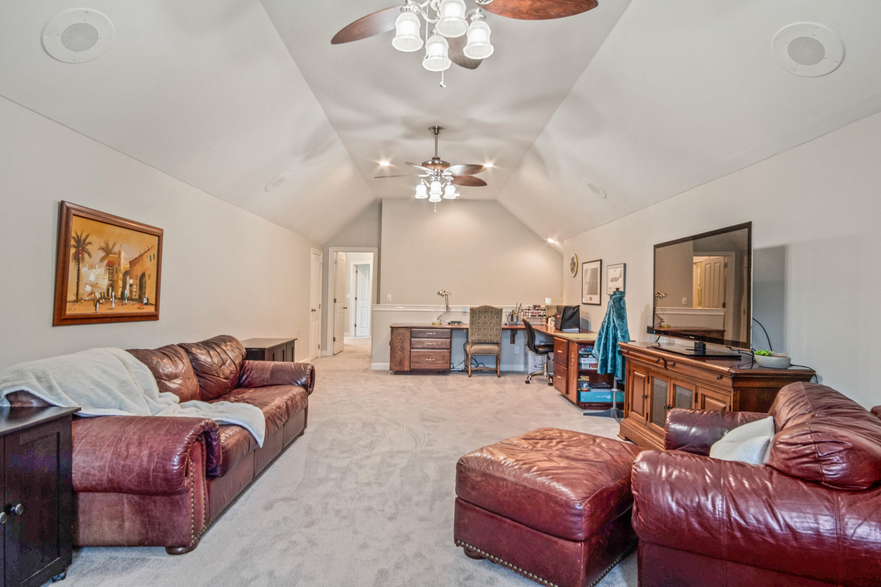 POMPHREY MANOR - Residential