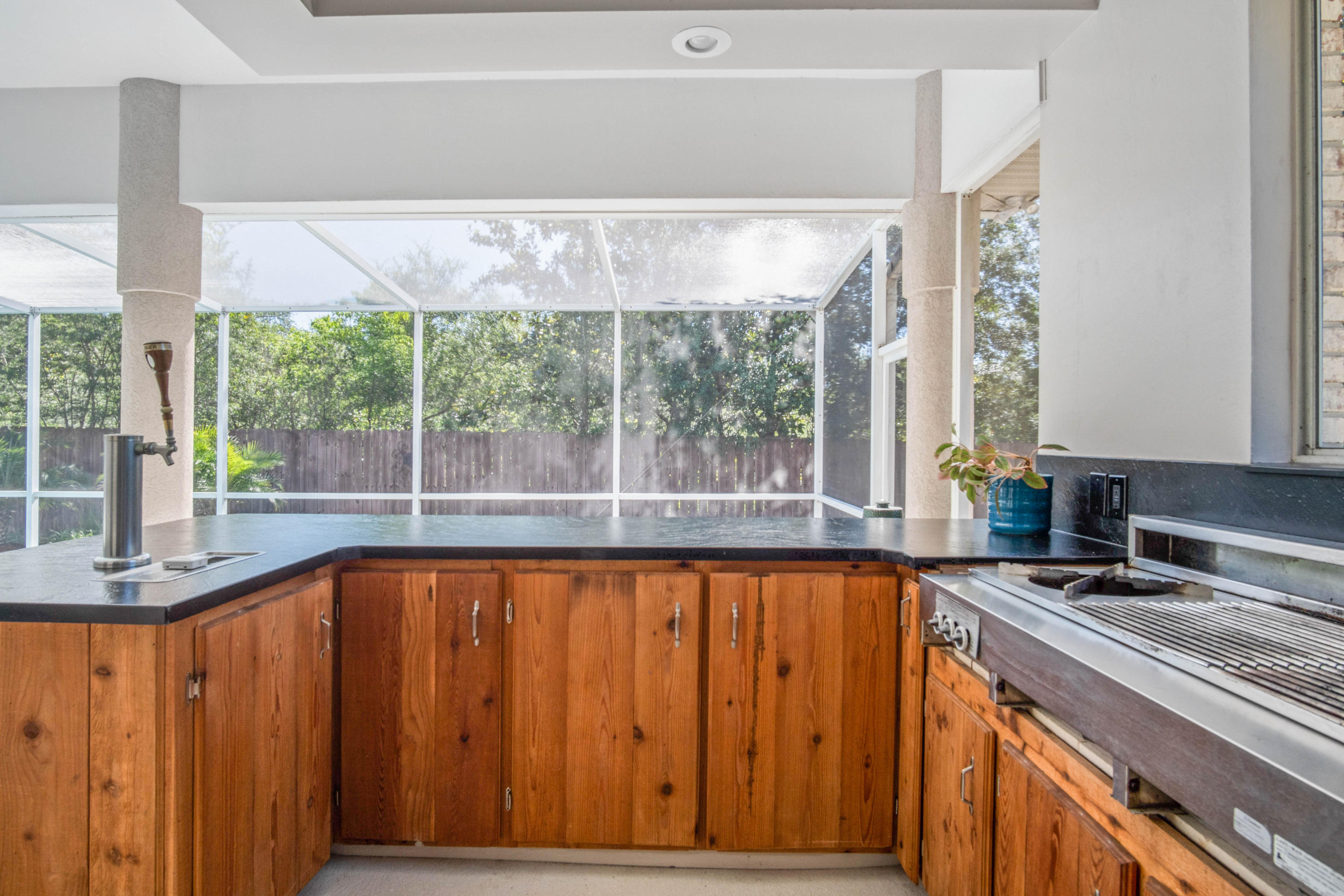 POMPHREY MANOR - Residential