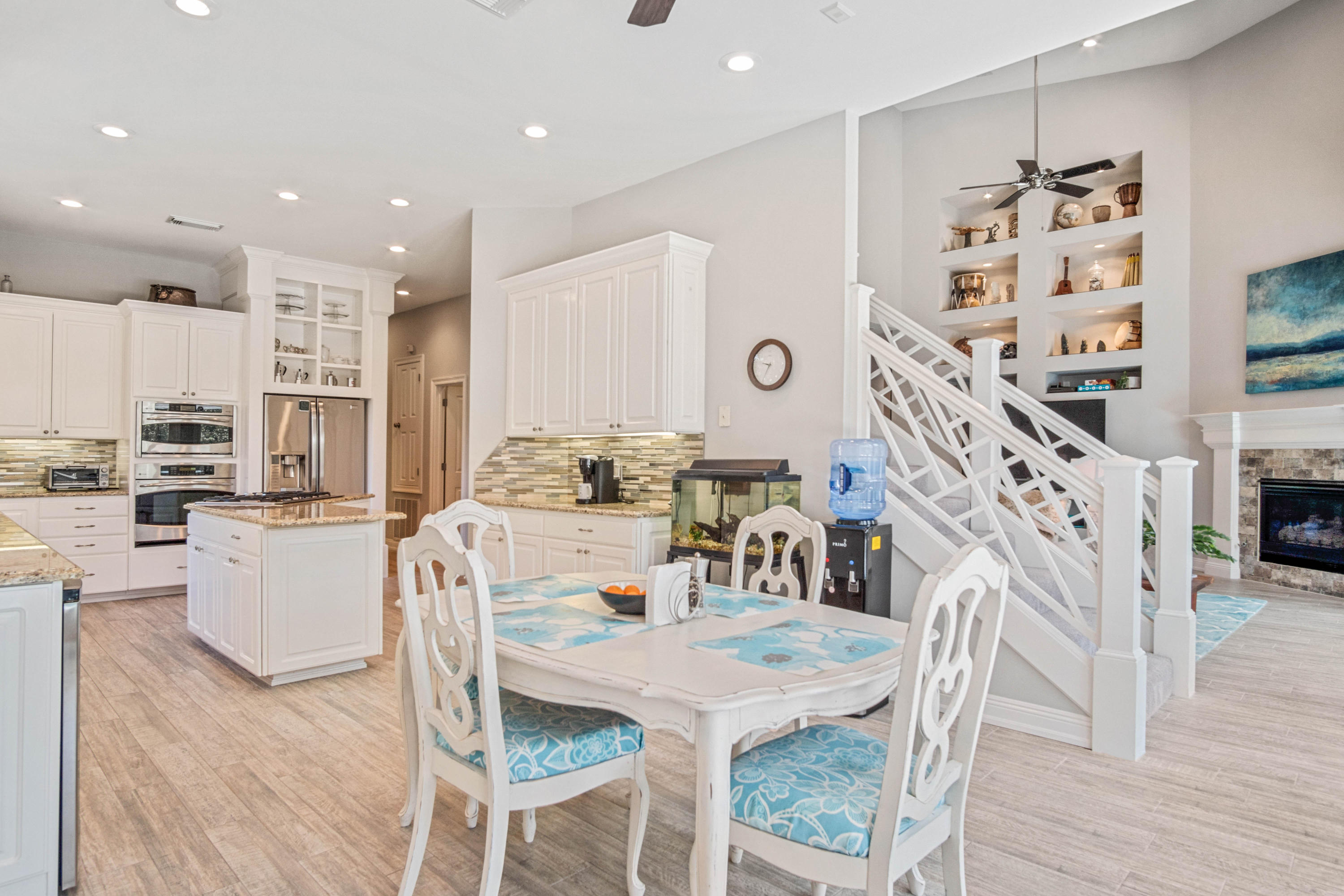 POMPHREY MANOR - Residential