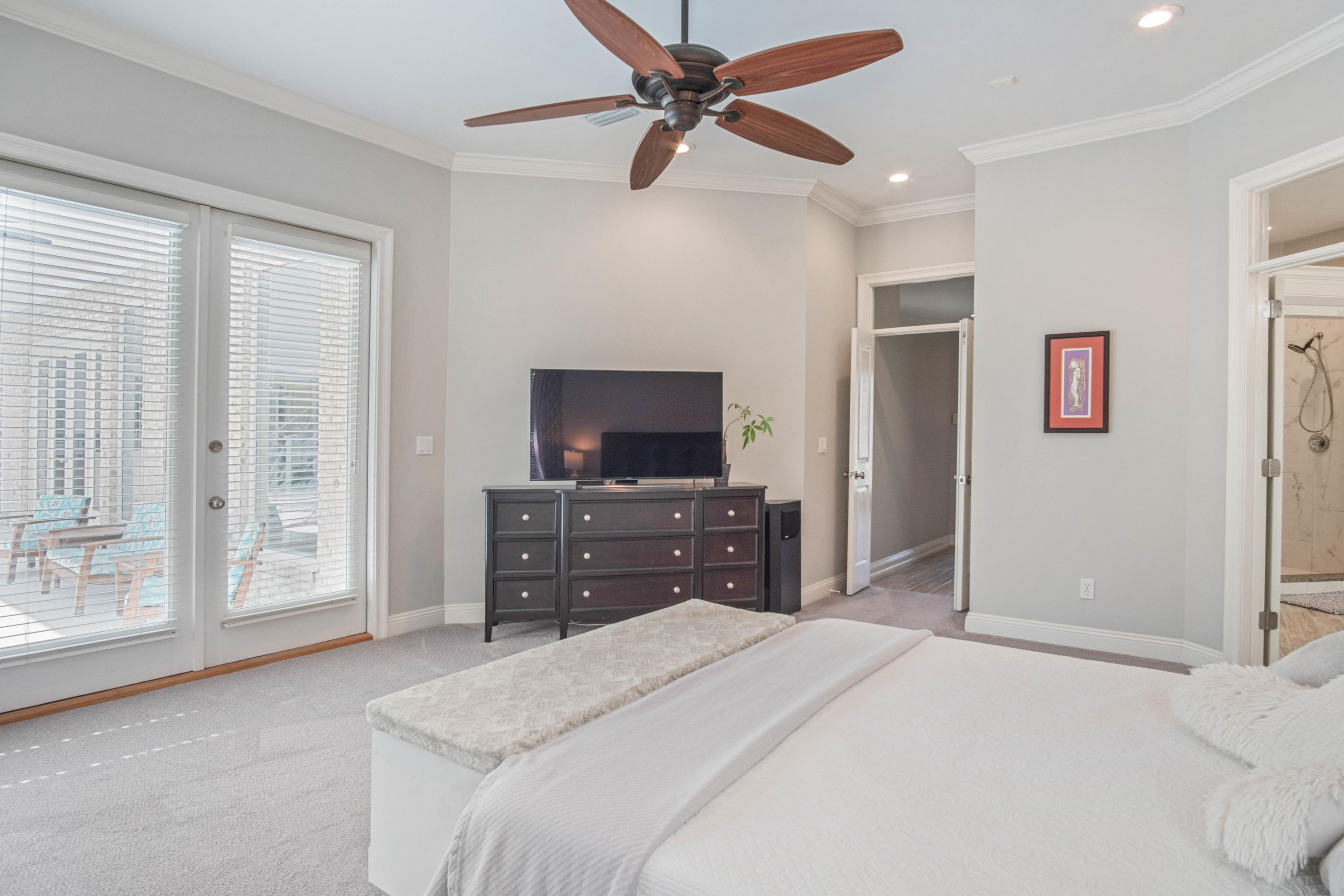 POMPHREY MANOR - Residential