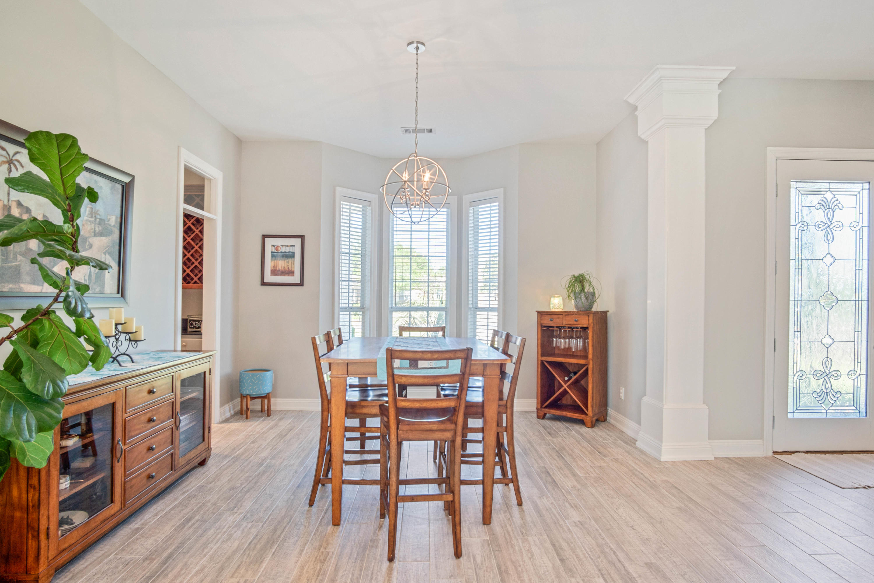 POMPHREY MANOR - Residential