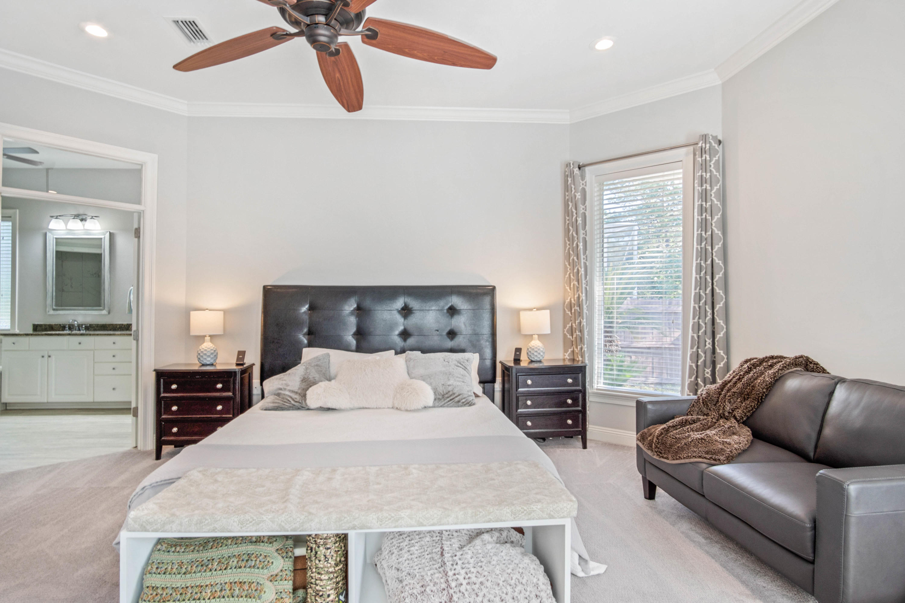 POMPHREY MANOR - Residential