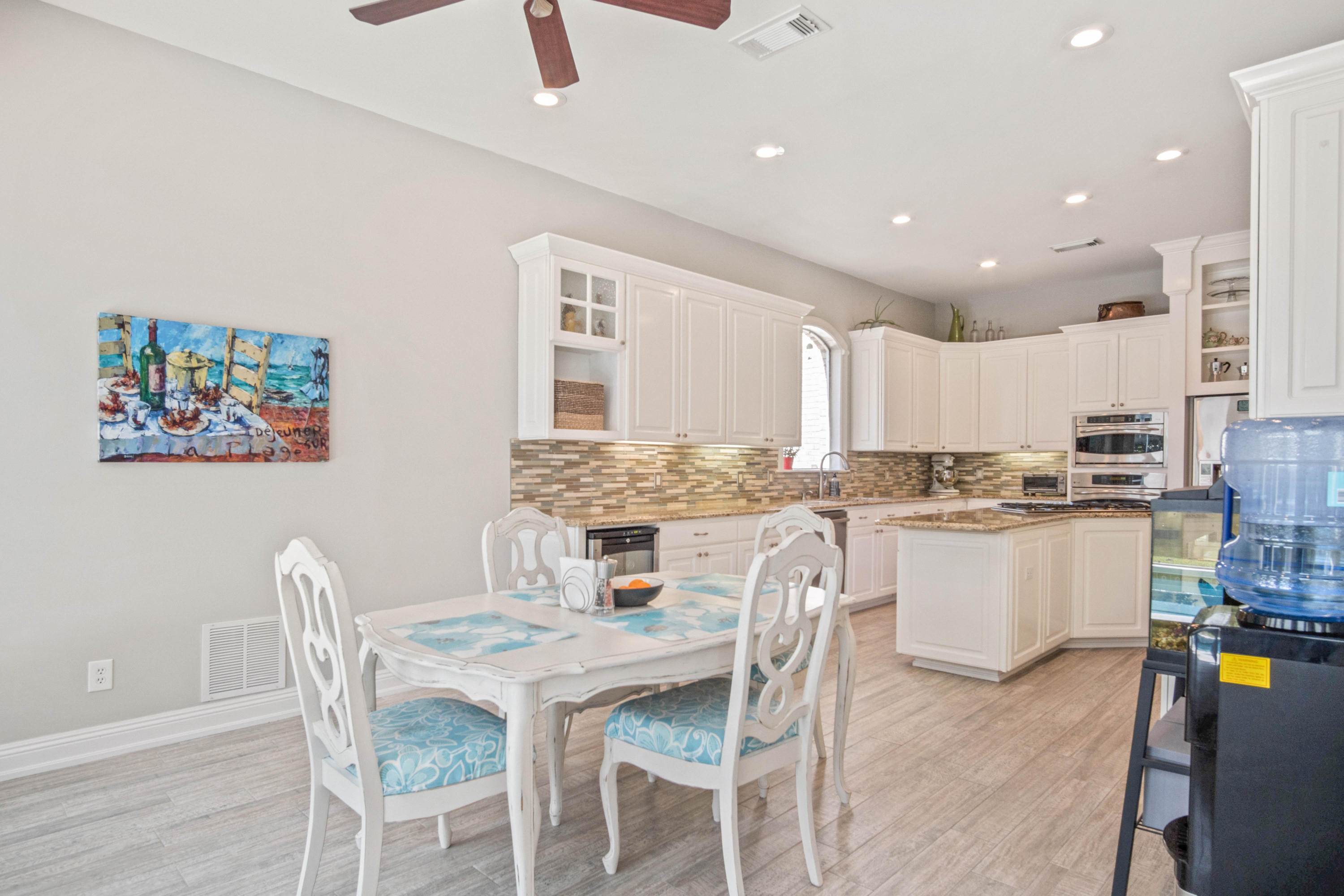 POMPHREY MANOR - Residential