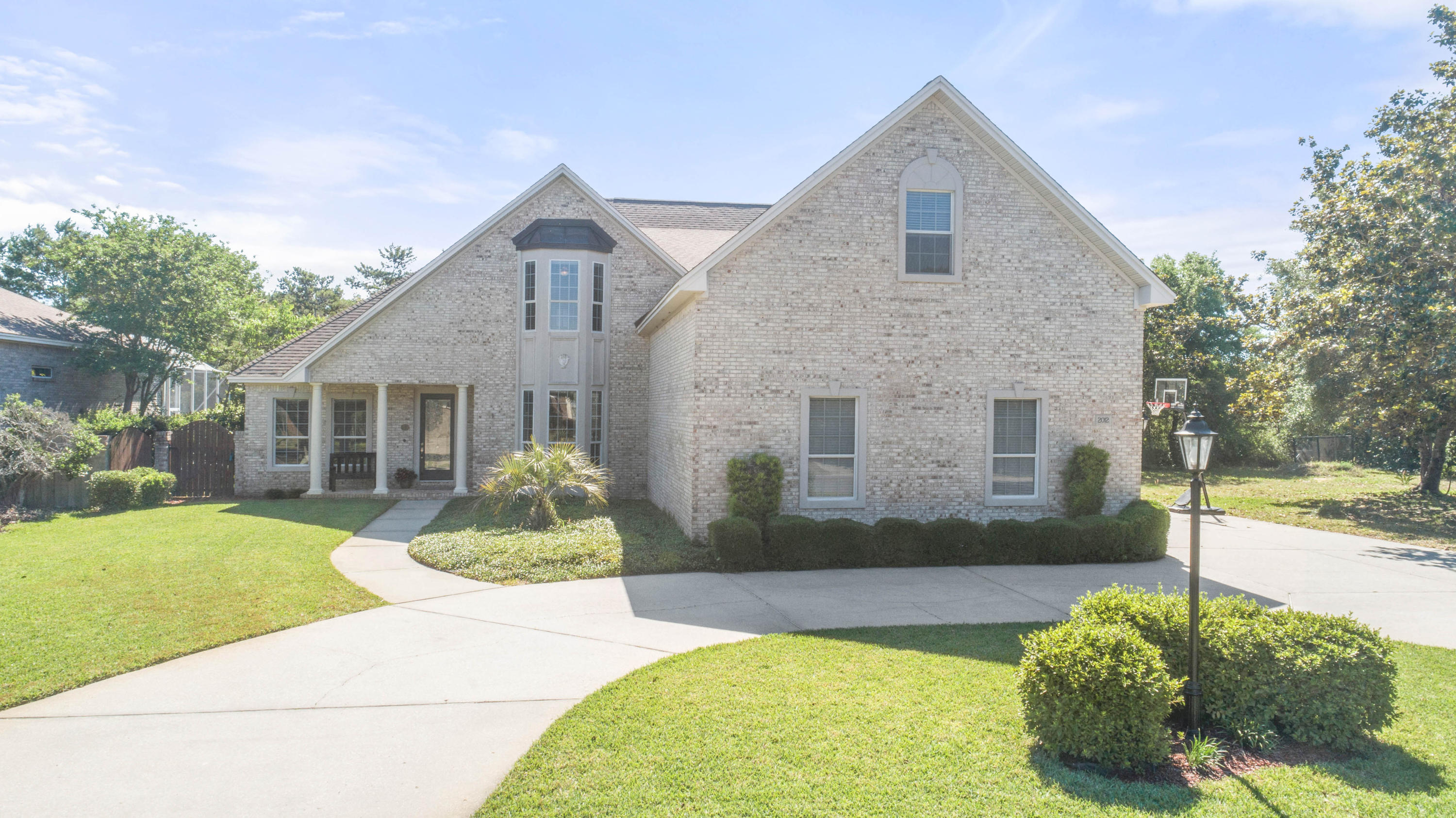 POMPHREY MANOR - Residential