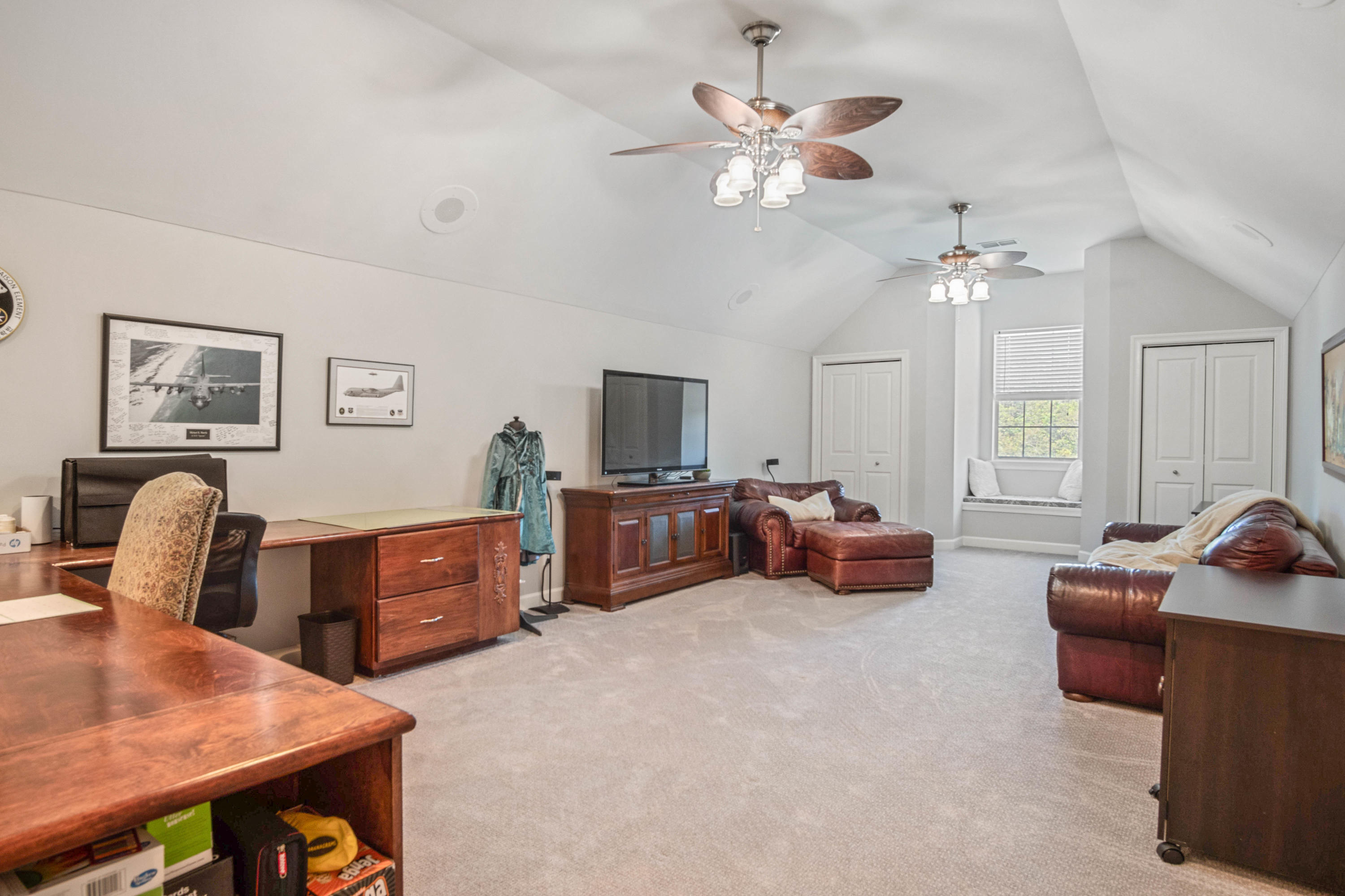 POMPHREY MANOR - Residential