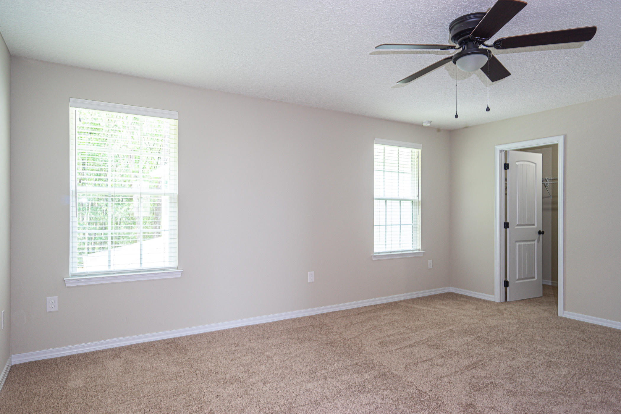 STILLWELL ESTATES - Residential