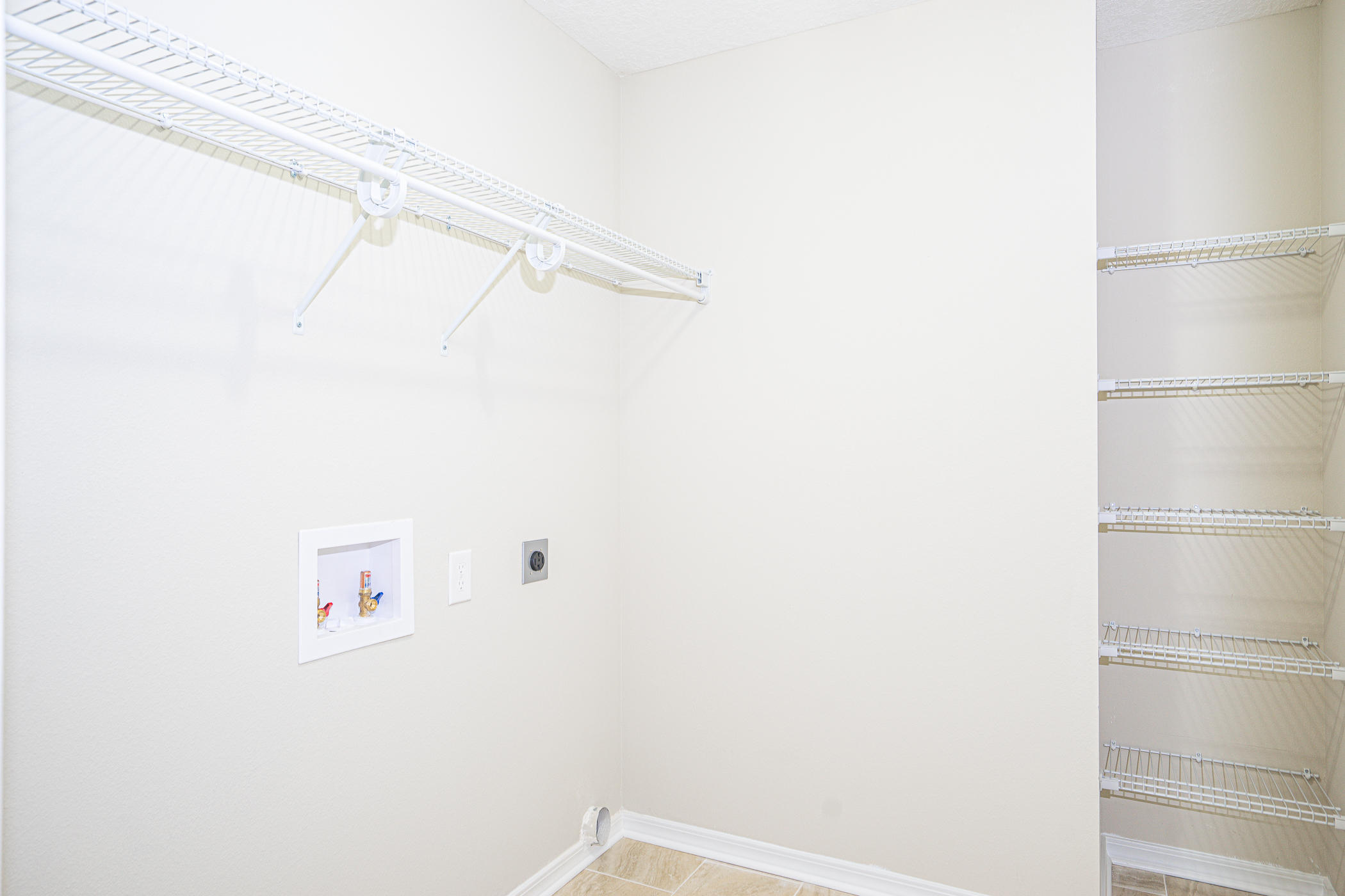 STILLWELL ESTATES - Residential