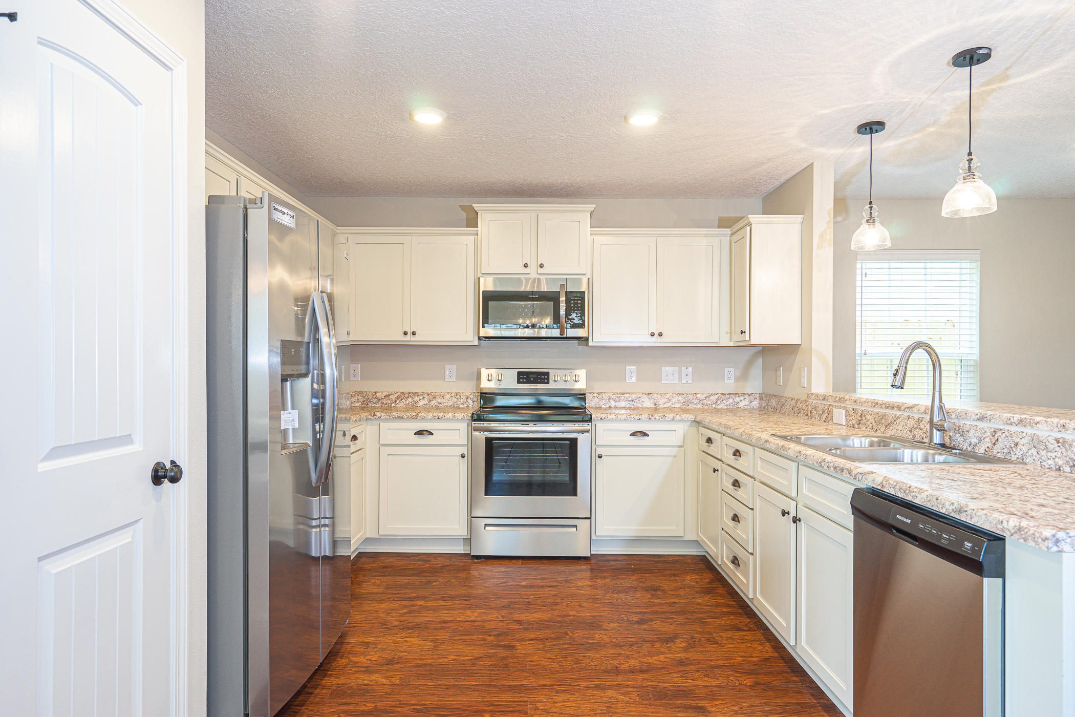 STILLWELL ESTATES - Residential