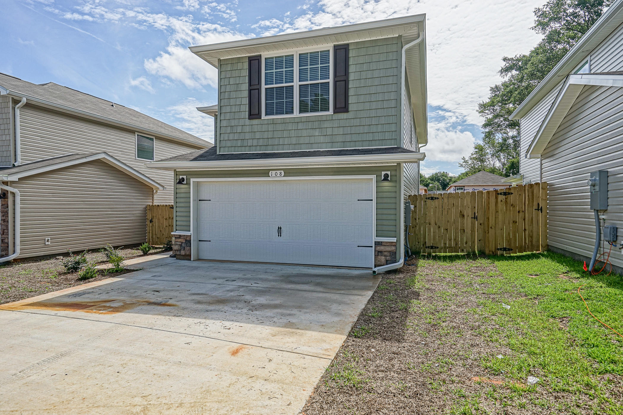 STILLWELL ESTATES - Residential