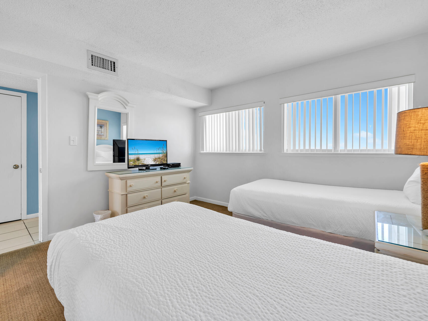 BEACH HOUSE CONDO PH 2 - Residential