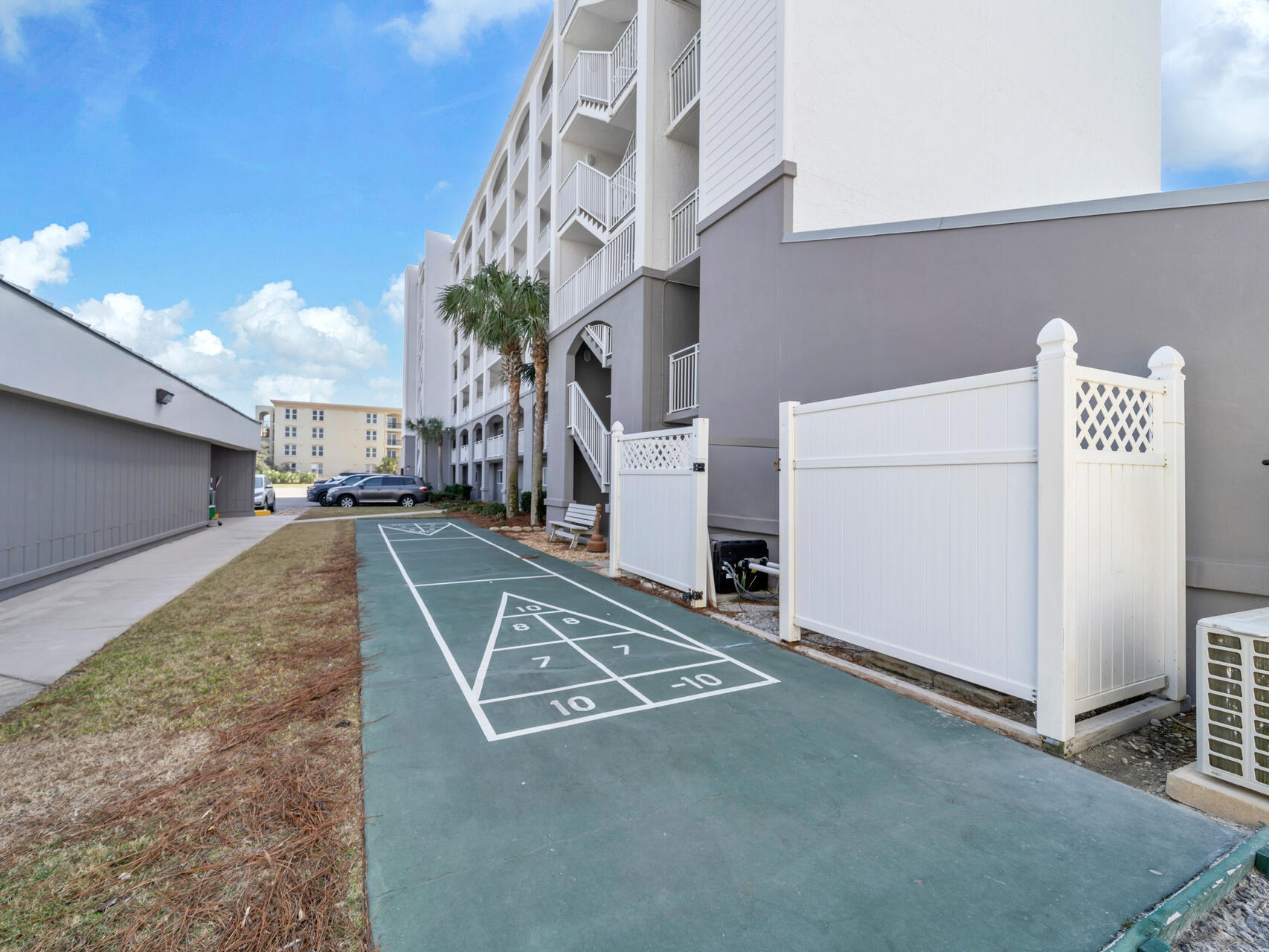 BEACH HOUSE CONDO PH 2 - Residential