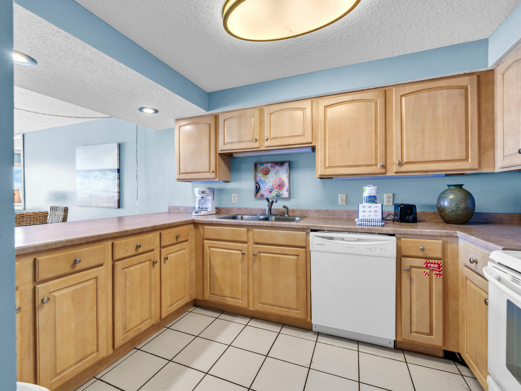 BEACH HOUSE CONDO PH 2 - Residential
