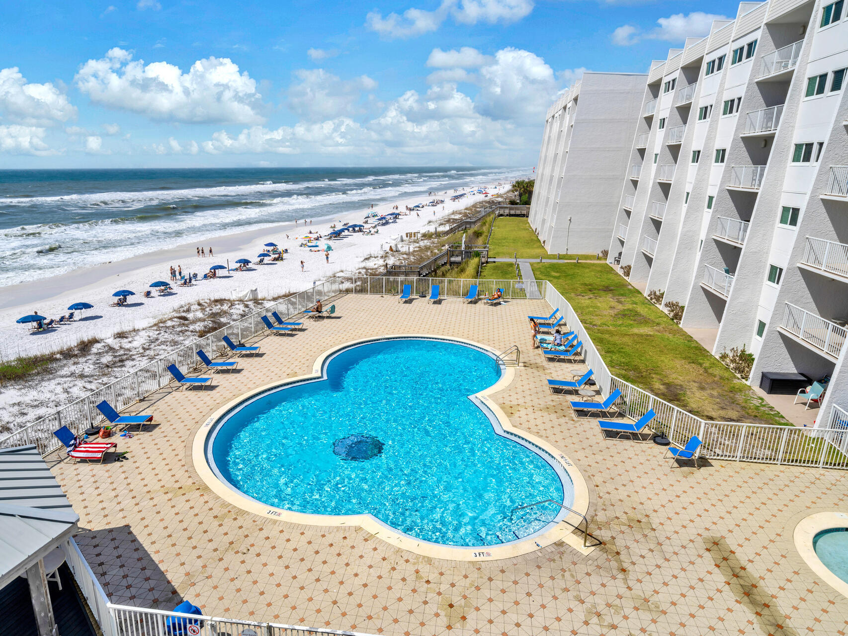 BEACH HOUSE CONDO PH 2 - Residential