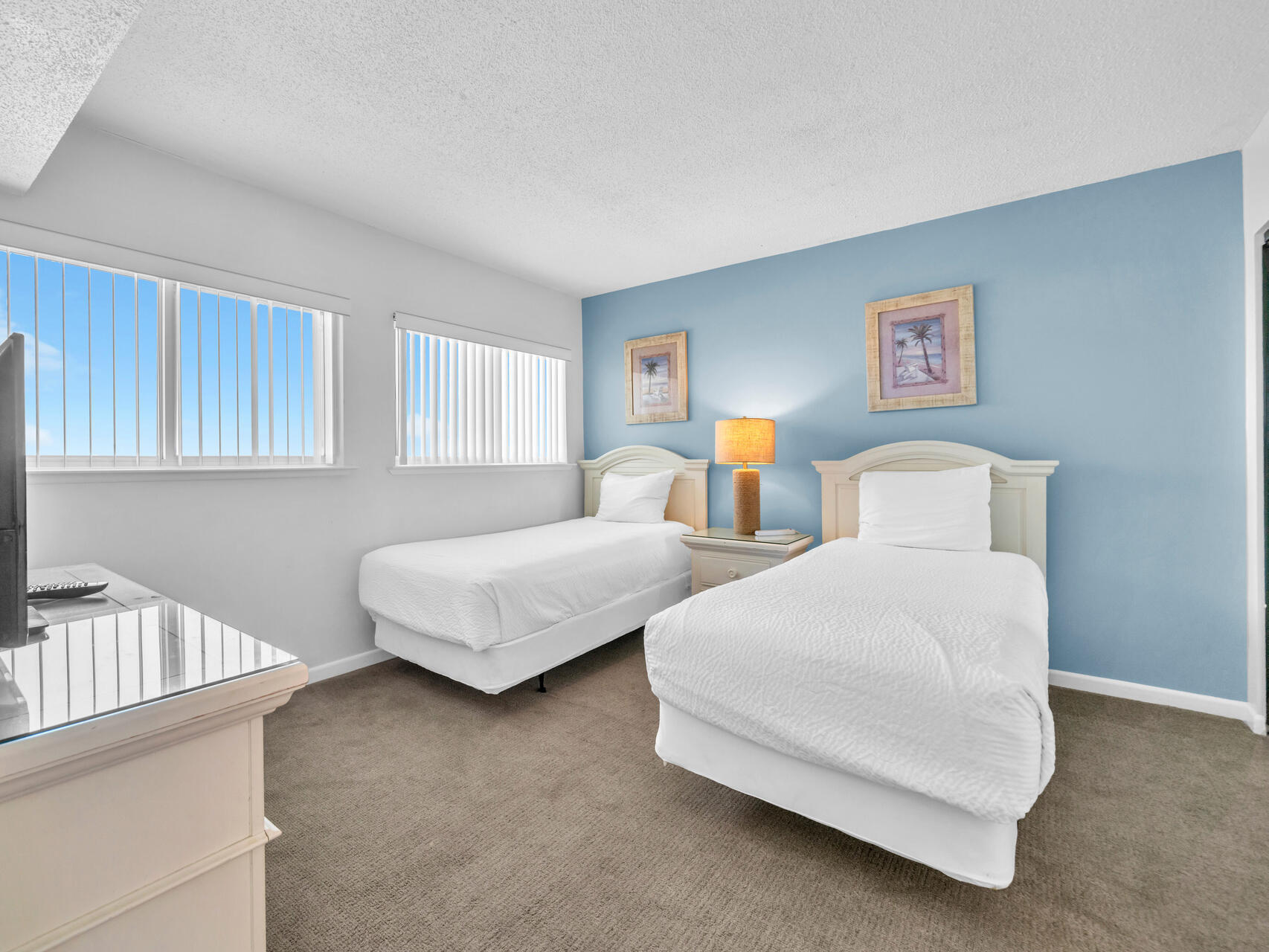 BEACH HOUSE CONDO PH 2 - Residential