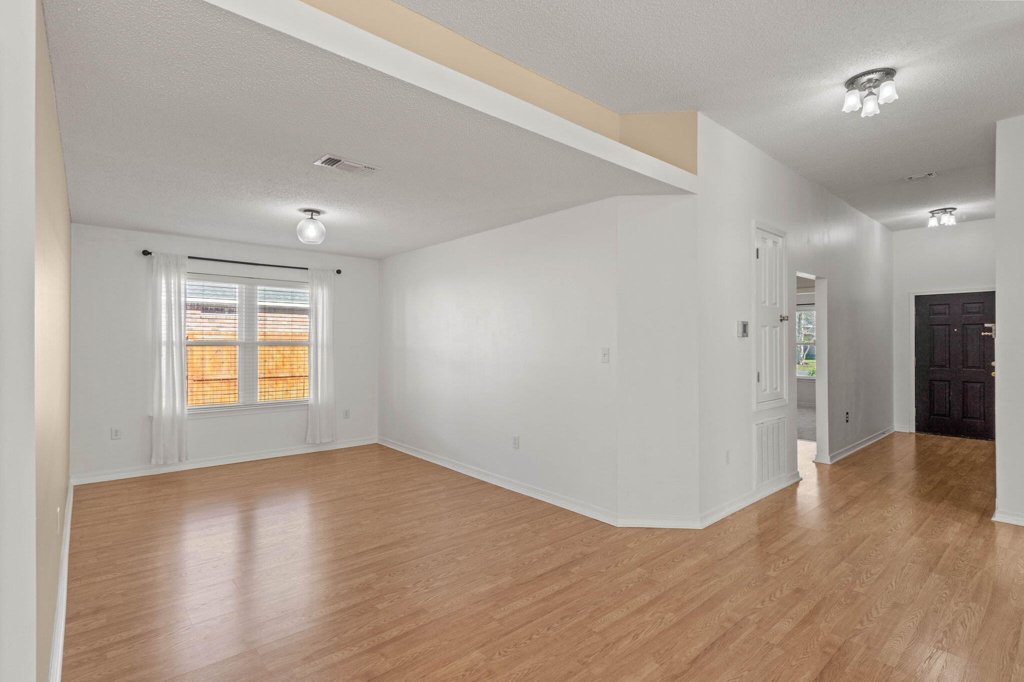 BROOKE ESTATES PH I - Residential Lease