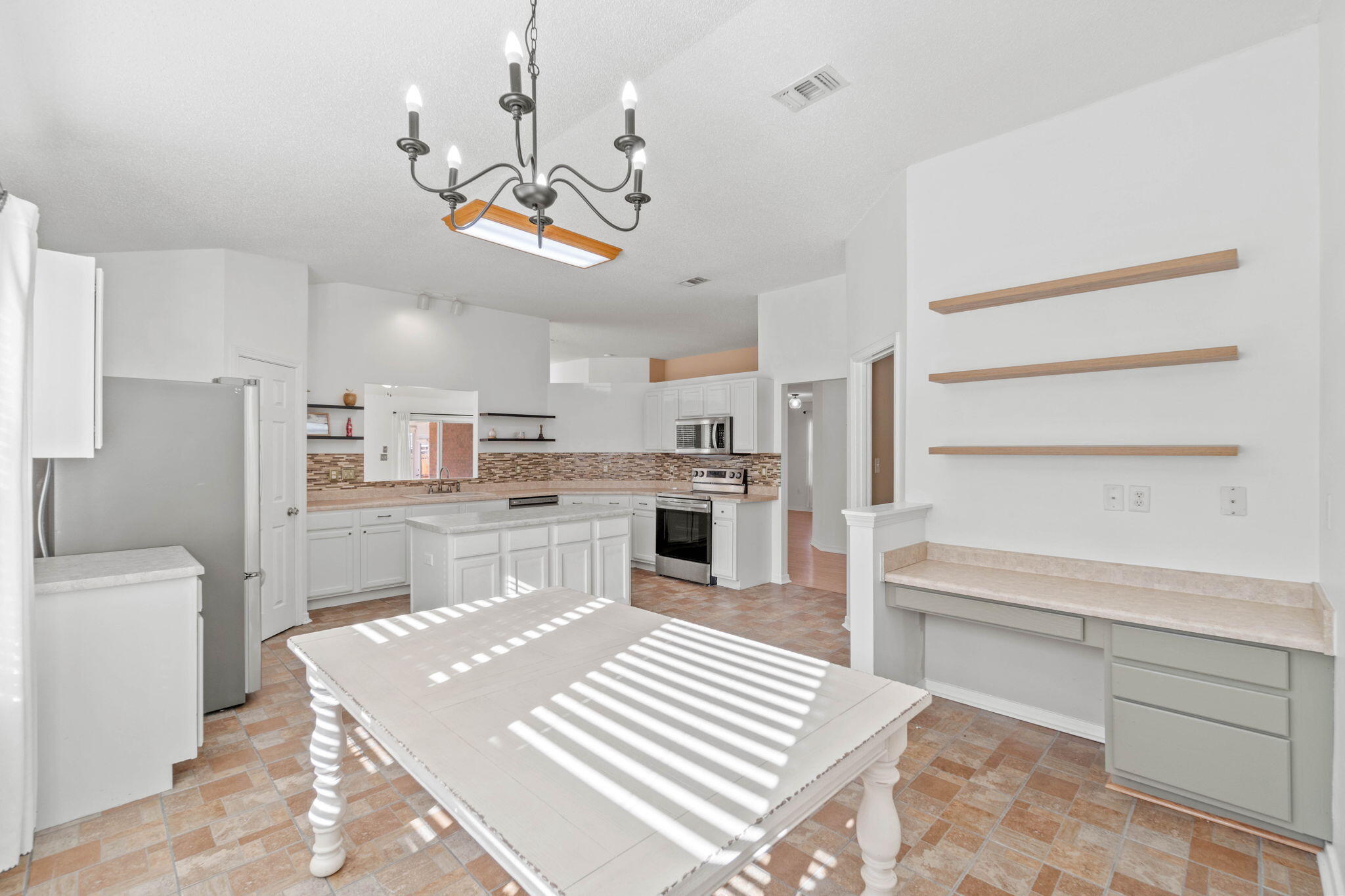 BROOKE ESTATES PH I - Residential Lease