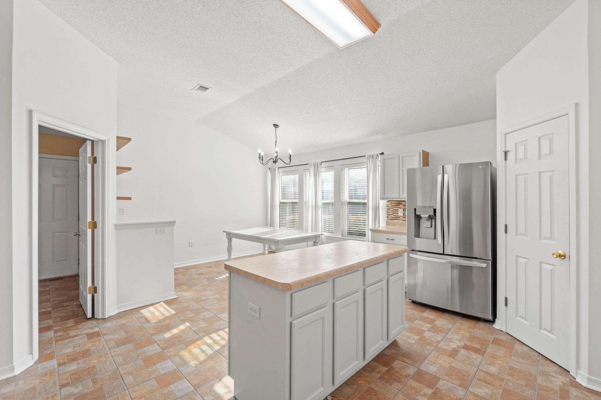 BROOKE ESTATES PH I - Residential Lease