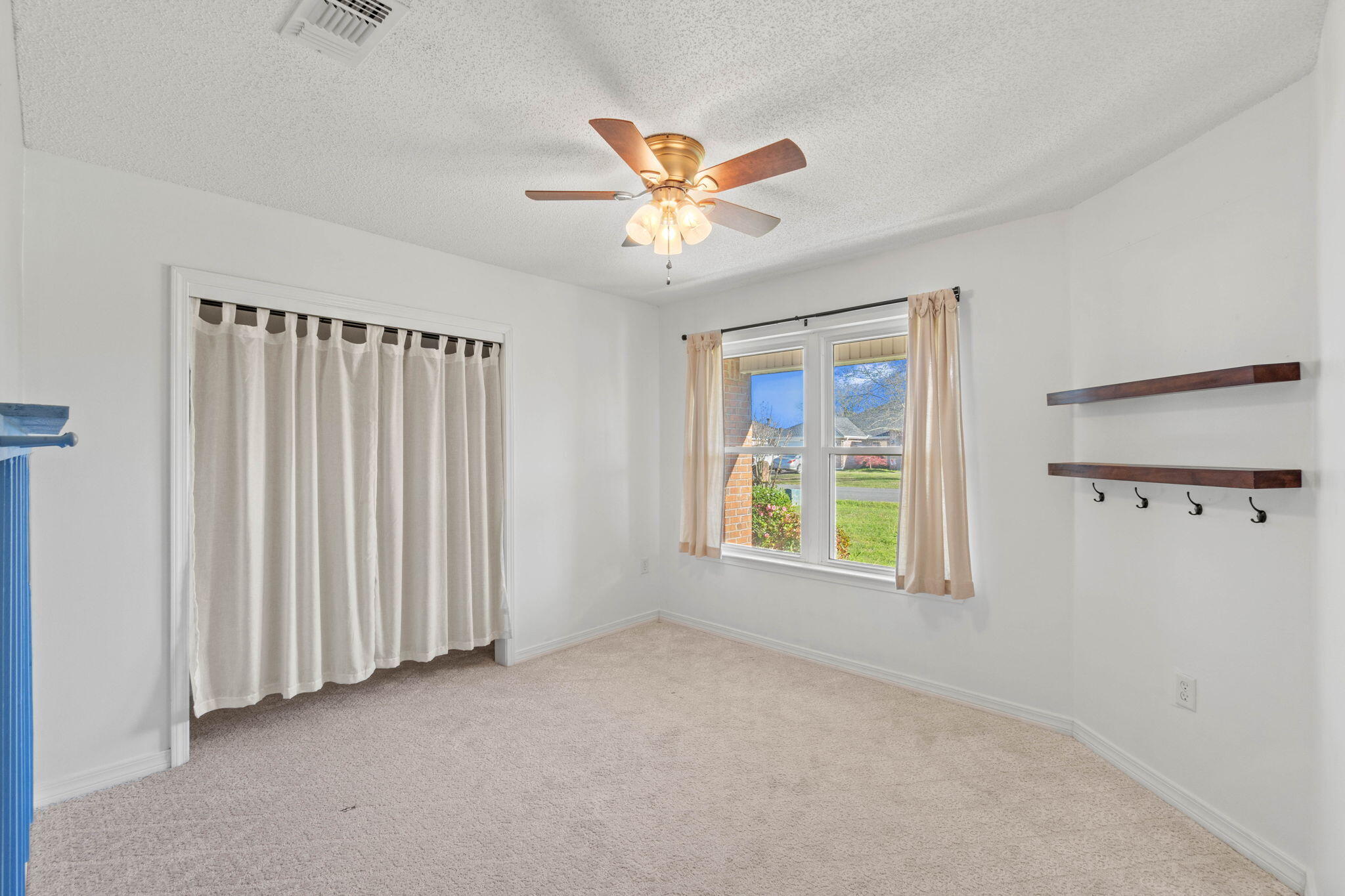 BROOKE ESTATES PH I - Residential Lease