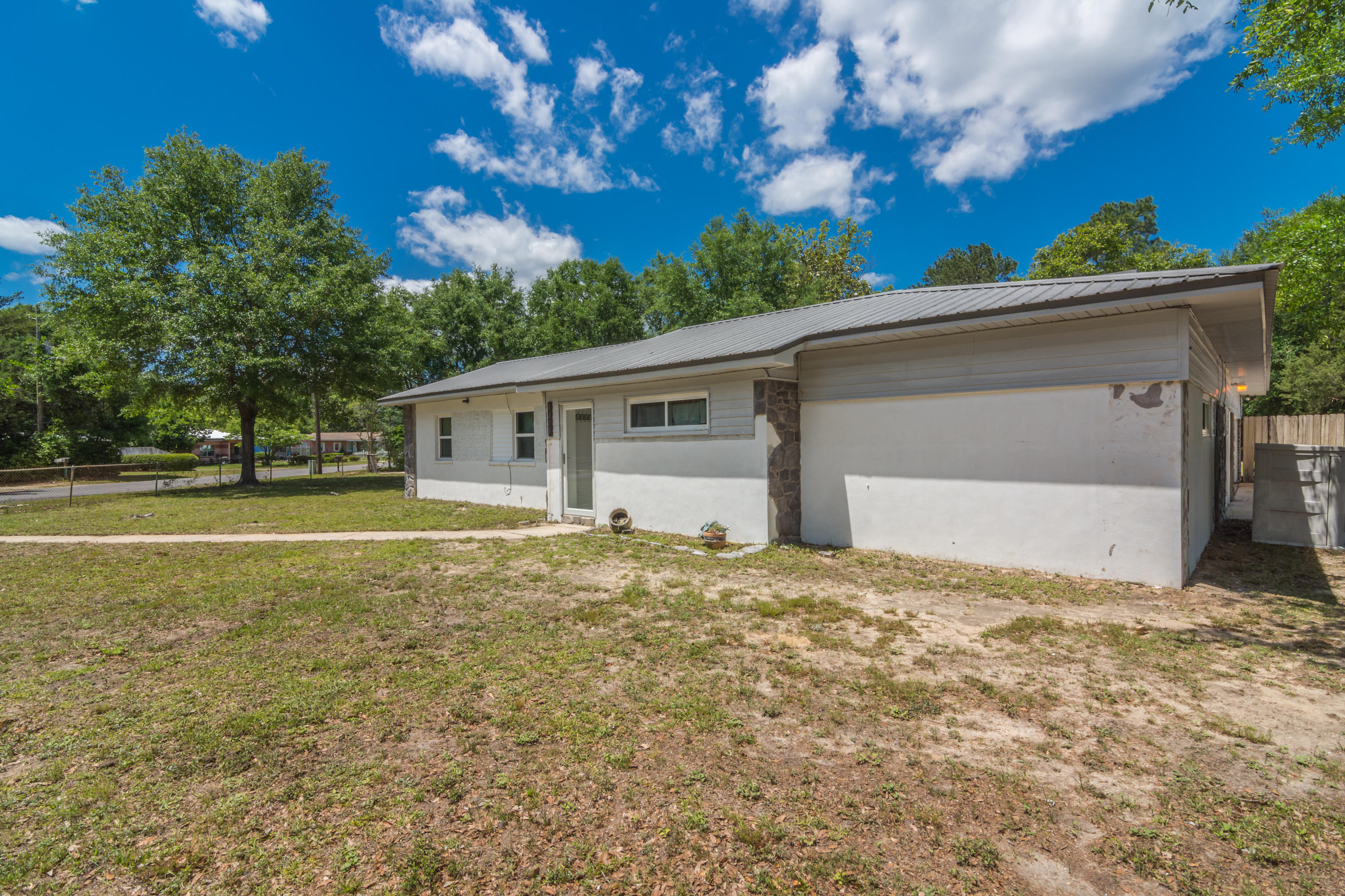 CRESTVIEW - Residential