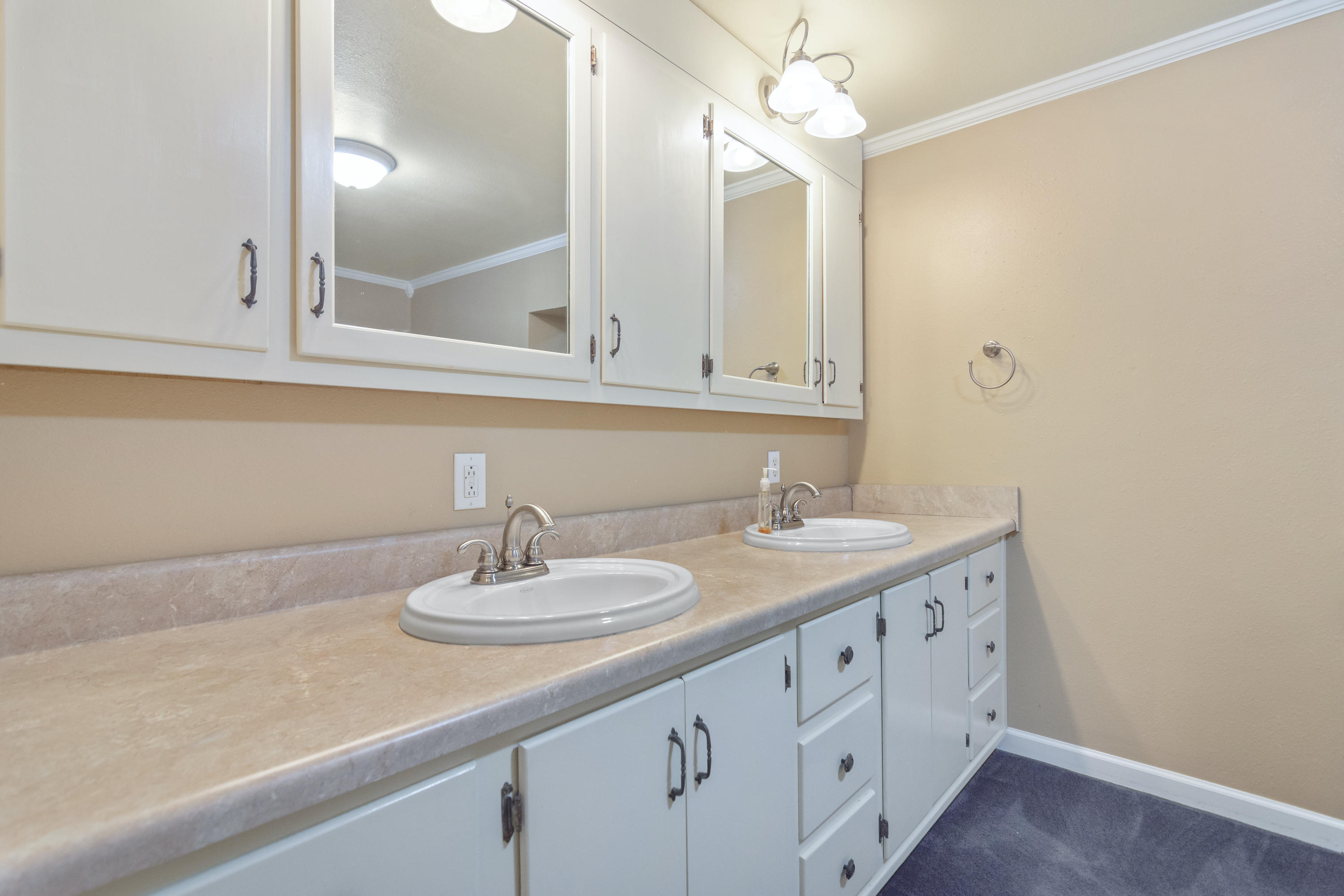 CRESTVIEW - Residential