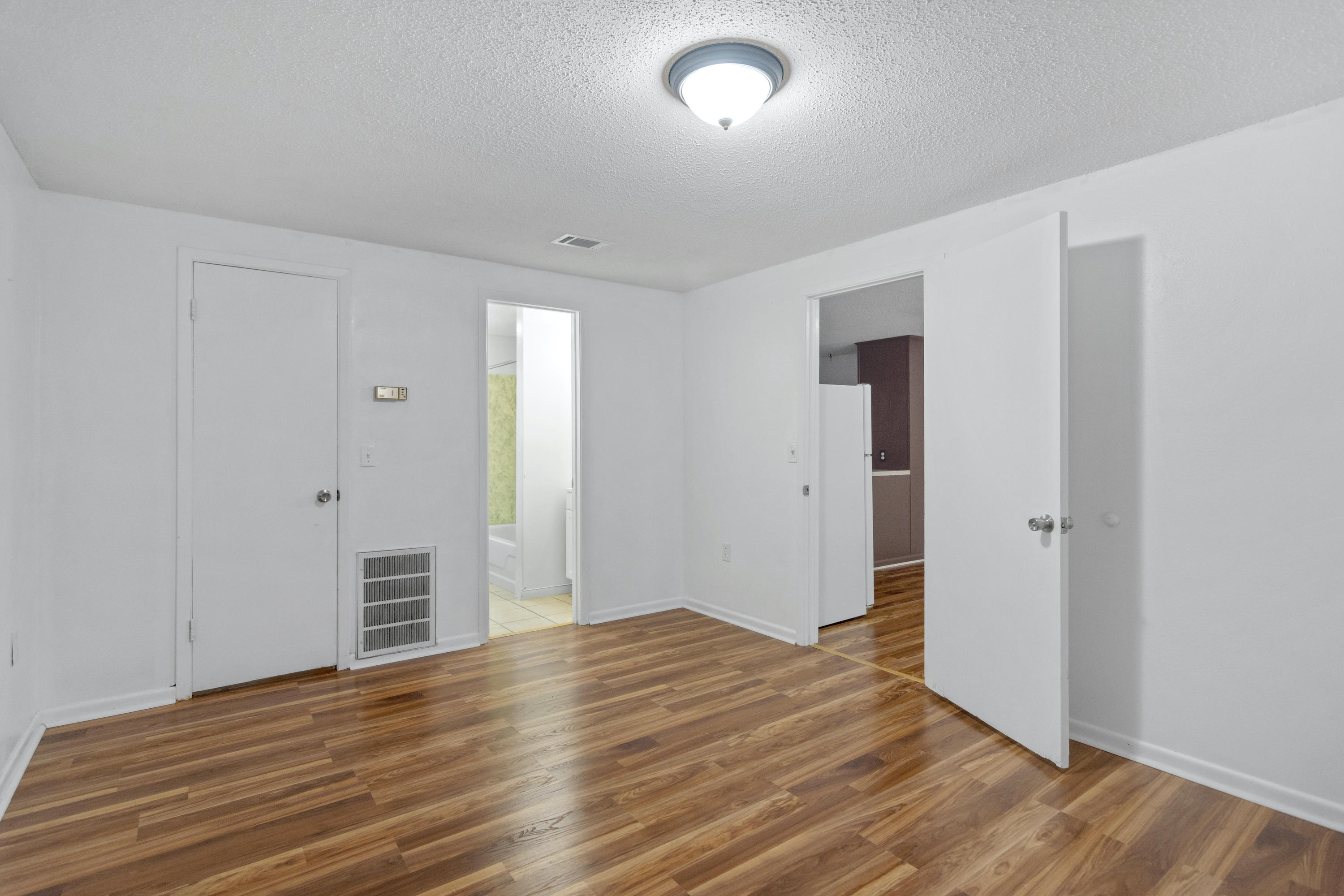 CRESTVIEW - Residential