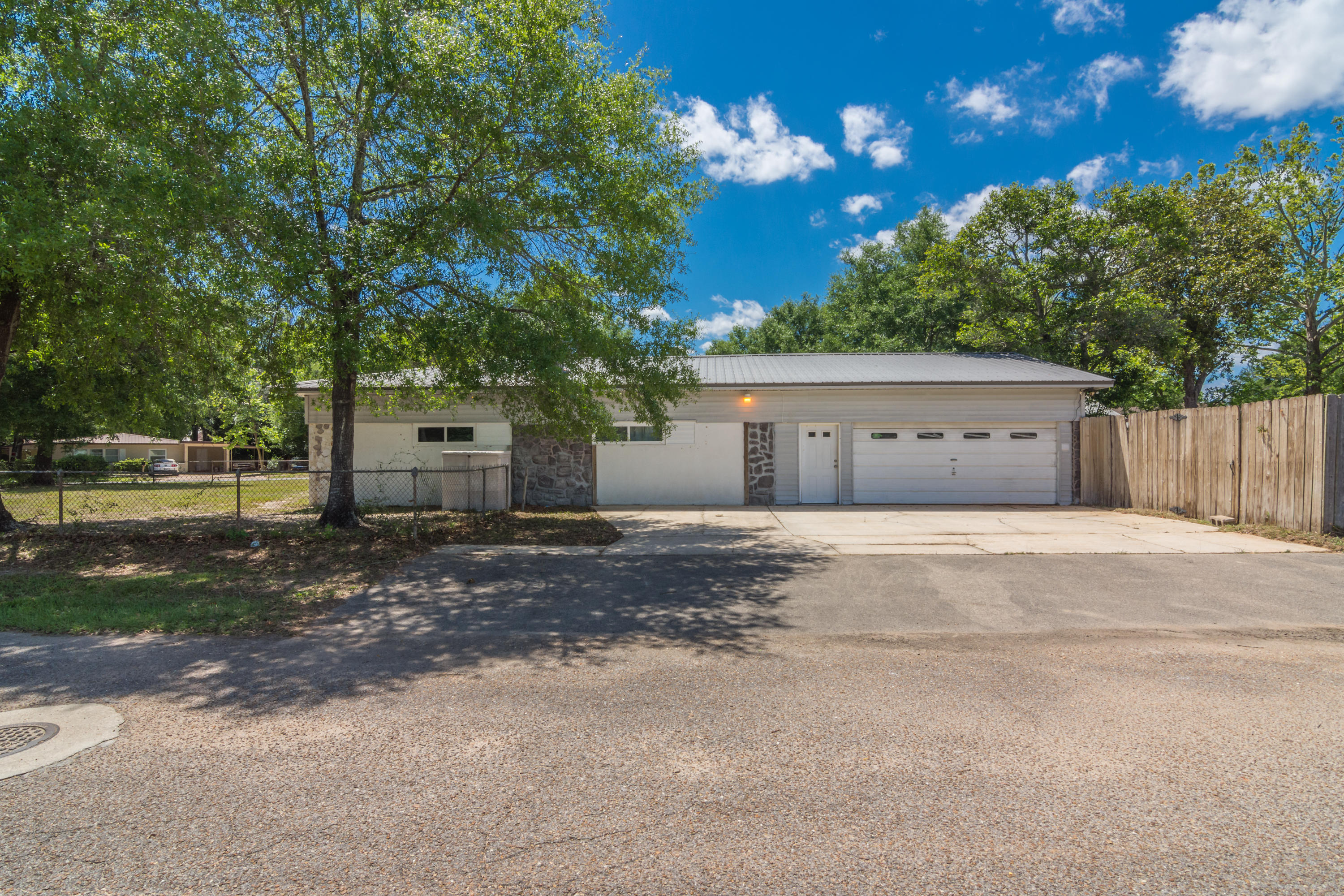 CRESTVIEW - Residential