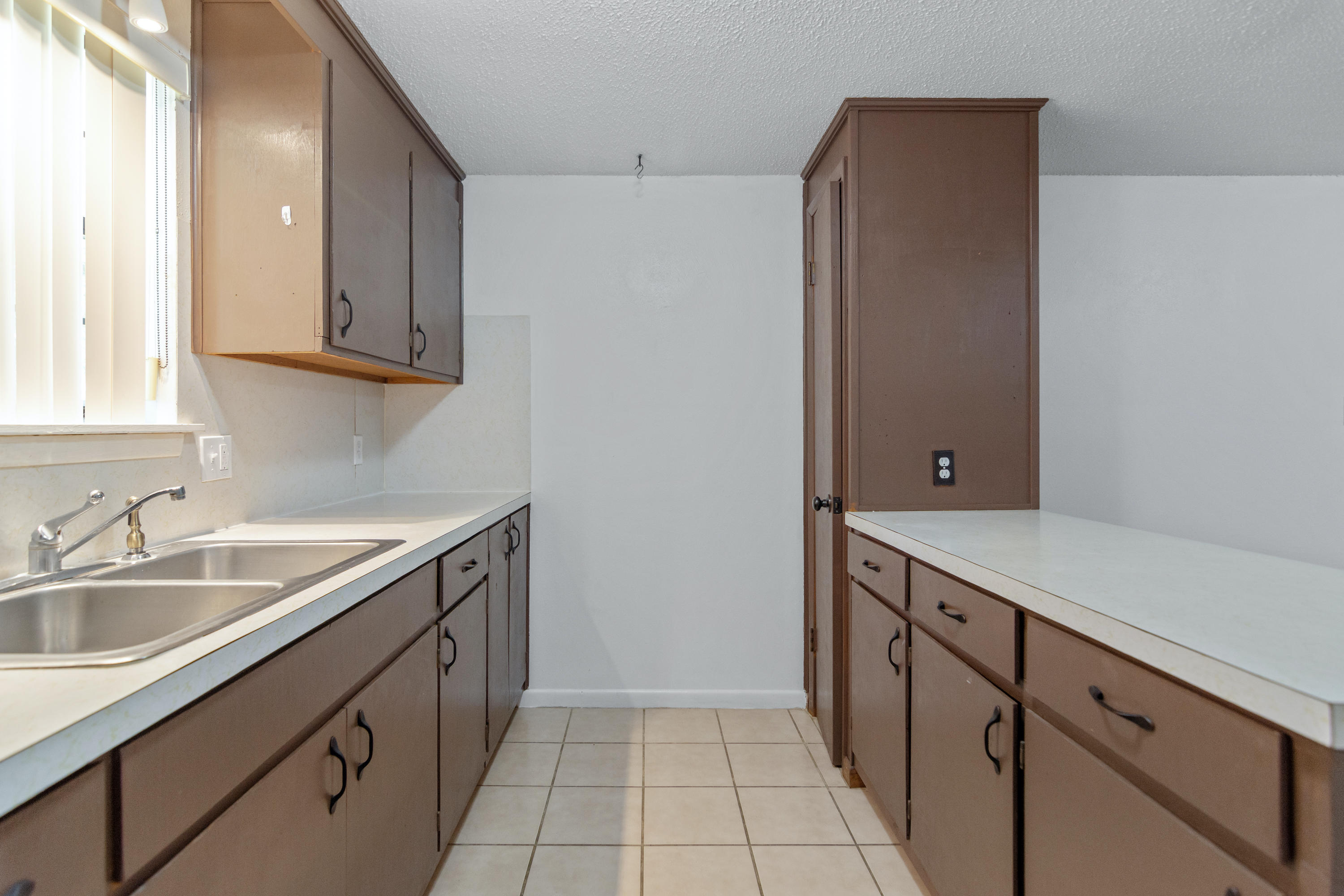 CRESTVIEW - Residential