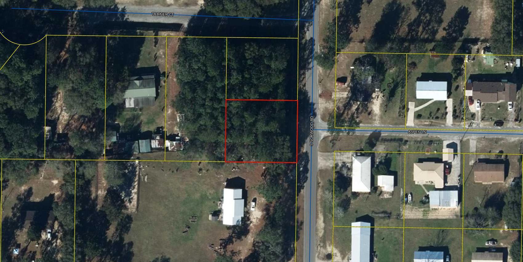 Nice, wooded lot close to Downtown DeFuniak Springs and the Historic District. Perfect for your new home or manufactured home. Only 35 minutes to the beaches of South Walton. All measurements should be verified by buyer.