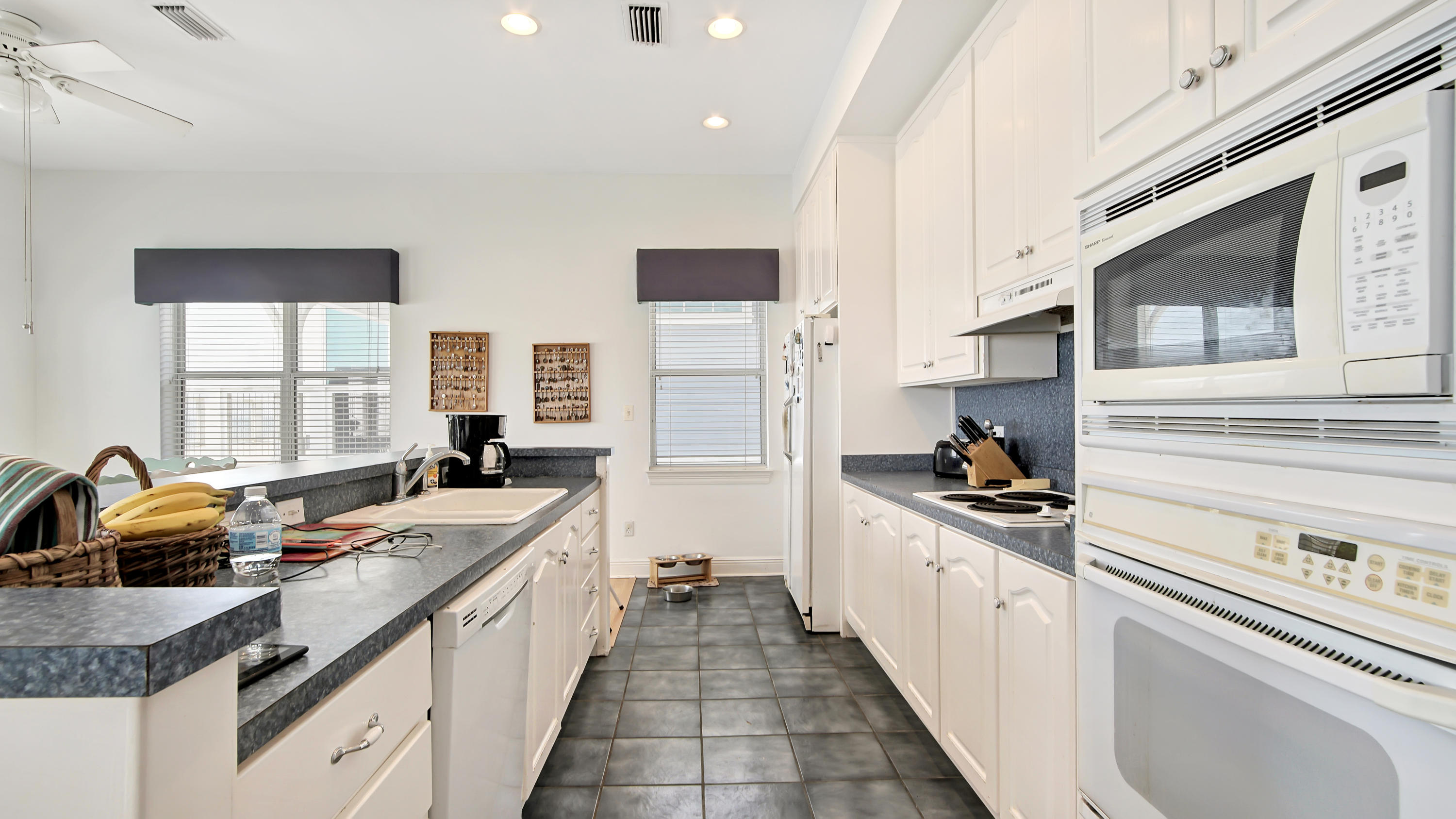 Grand Lagoon Beach - Residential