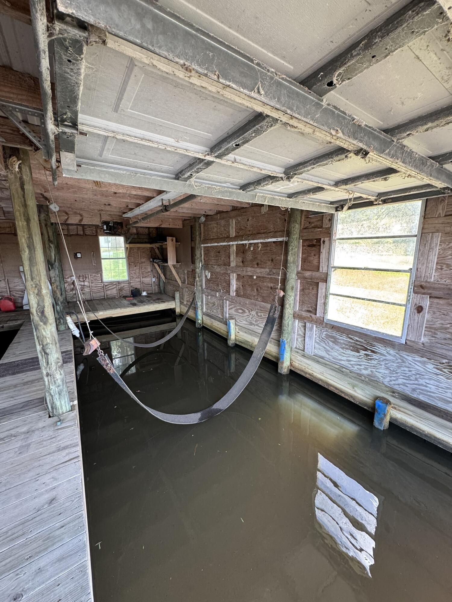 TWIN OAKS - Residential Lease