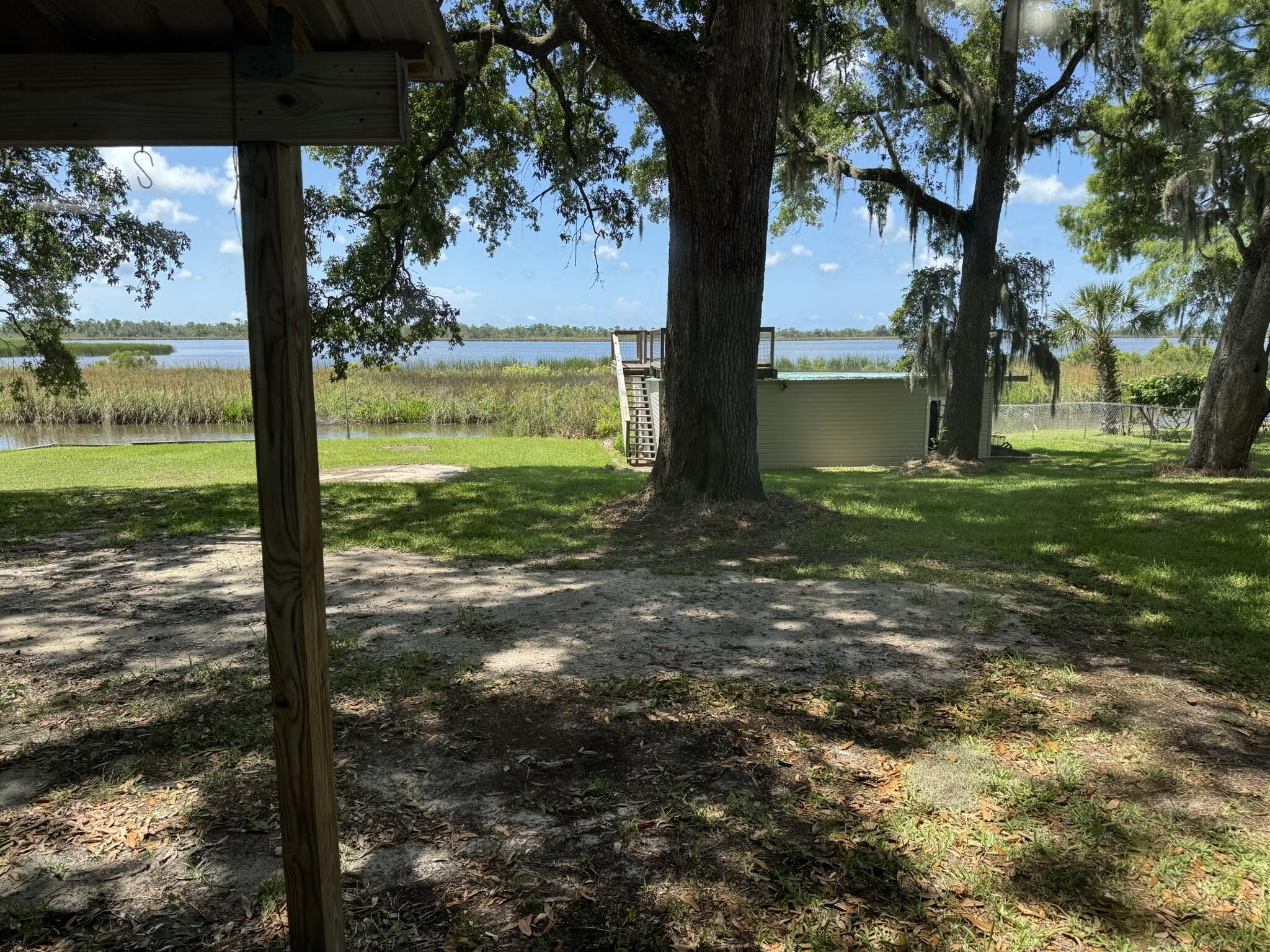 TWIN OAKS - Residential Lease