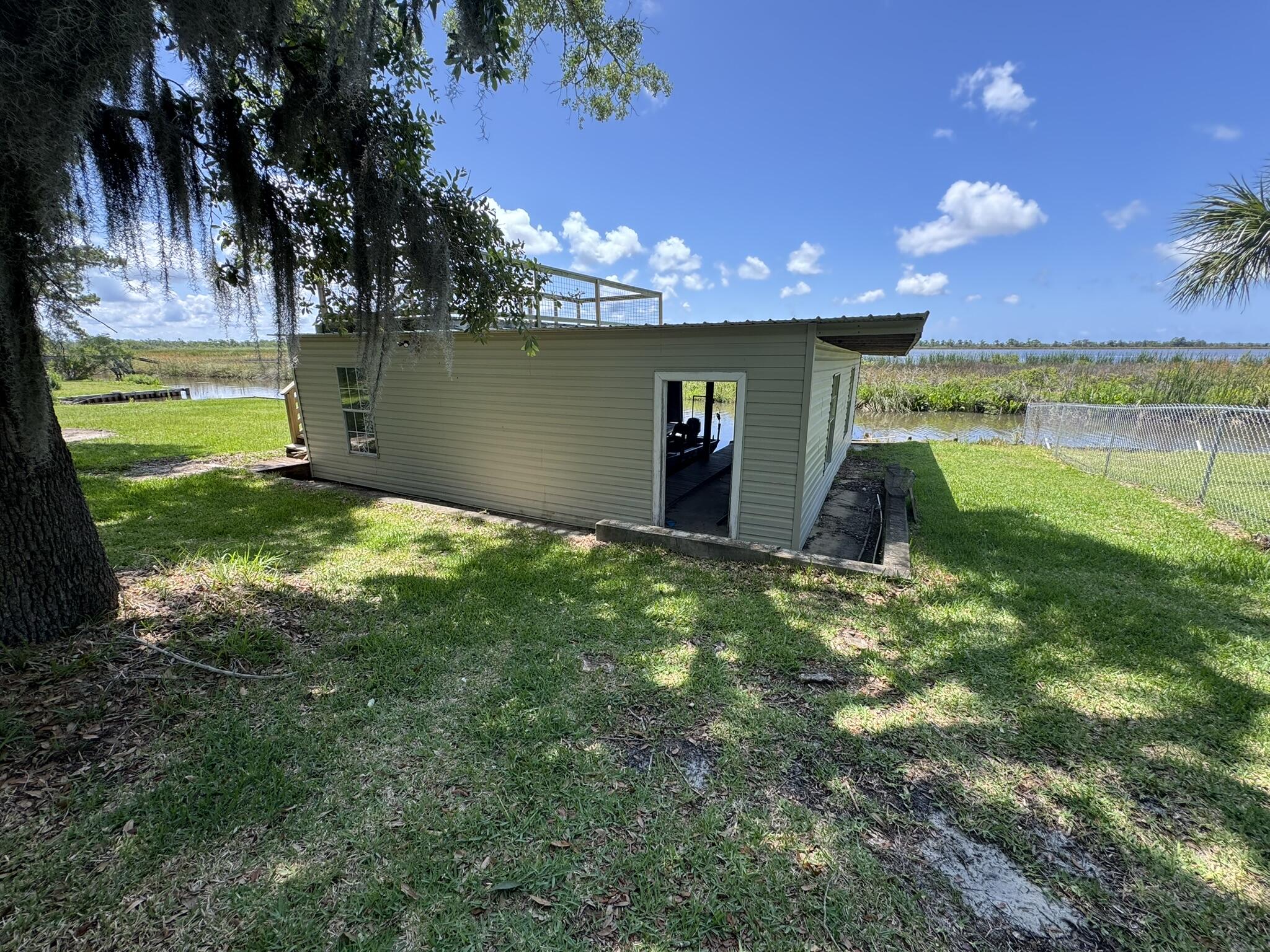 TWIN OAKS - Residential Lease
