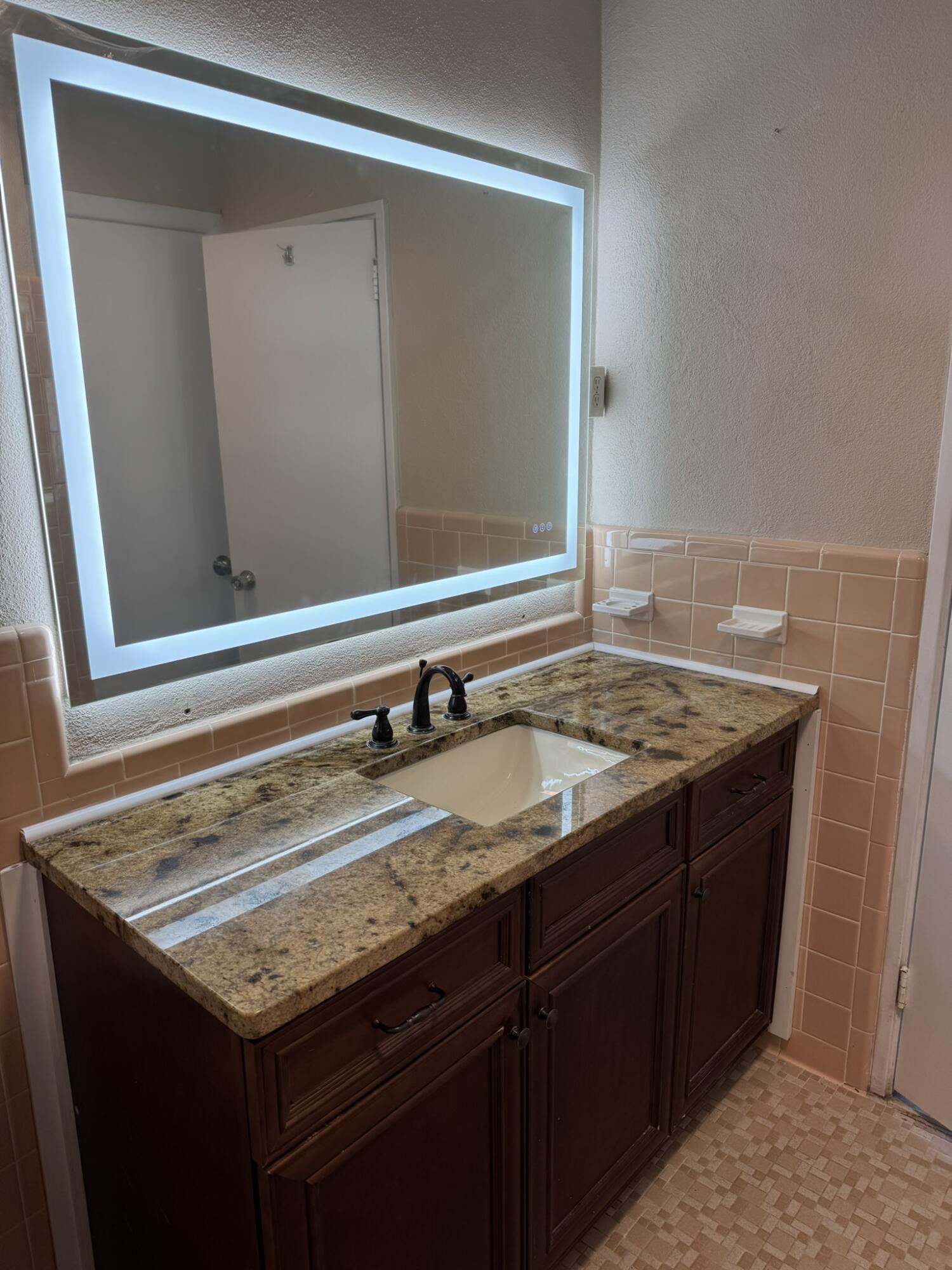 TWIN OAKS - Residential Lease