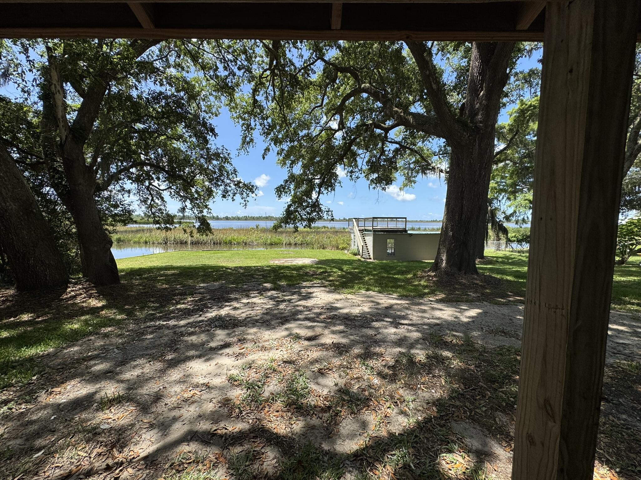 TWIN OAKS - Residential Lease