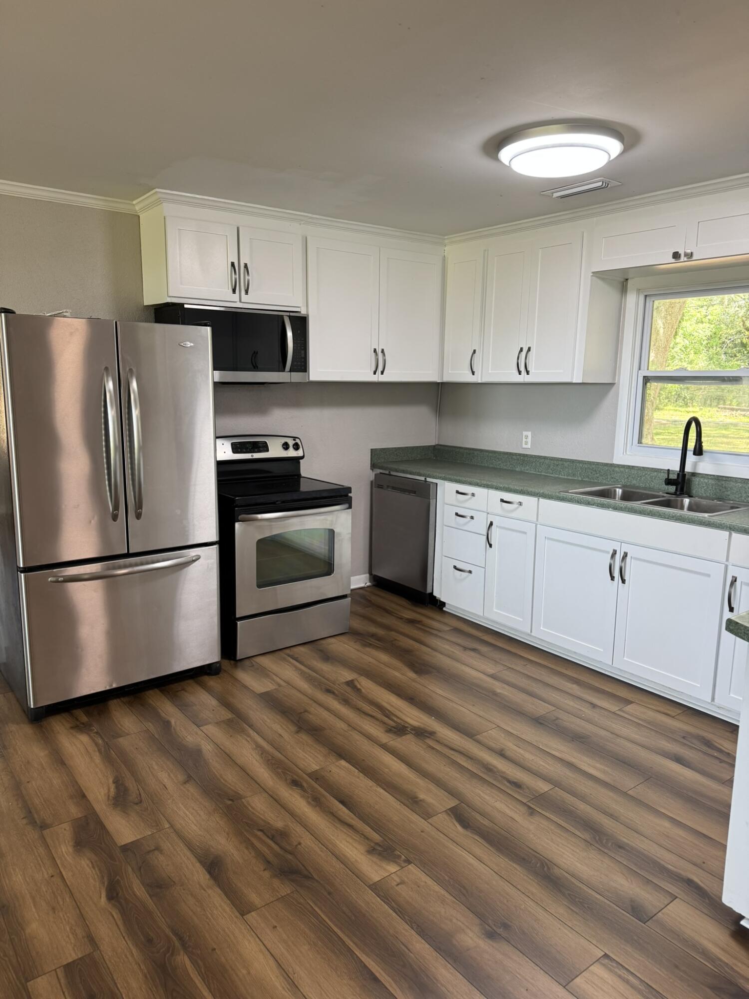 TWIN OAKS - Residential Lease
