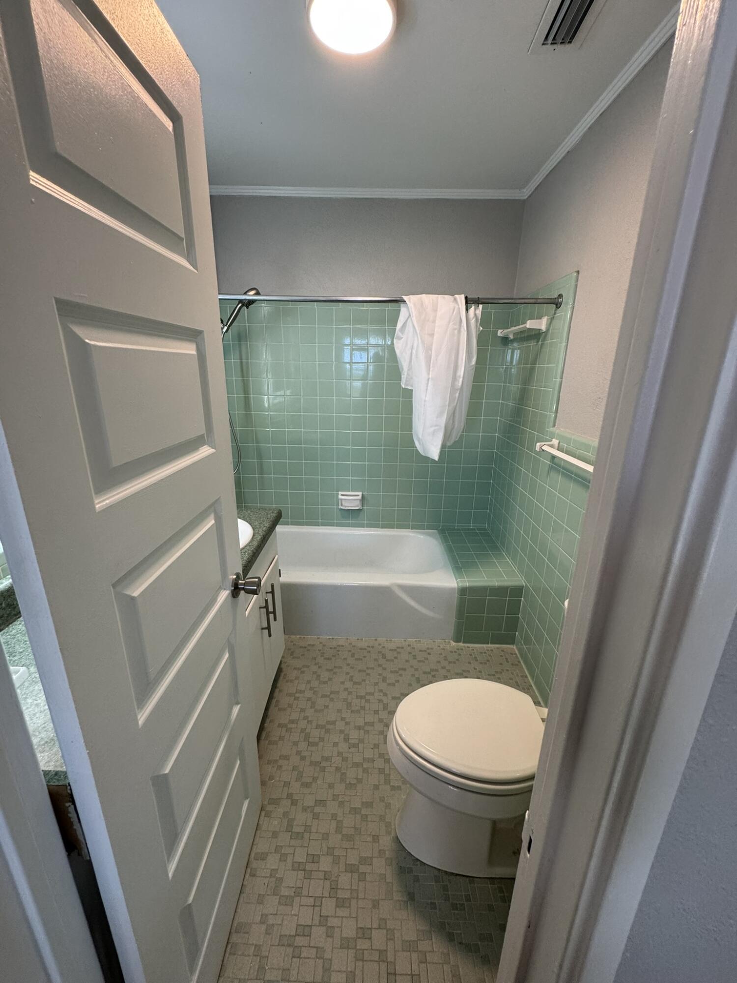 TWIN OAKS - Residential Lease