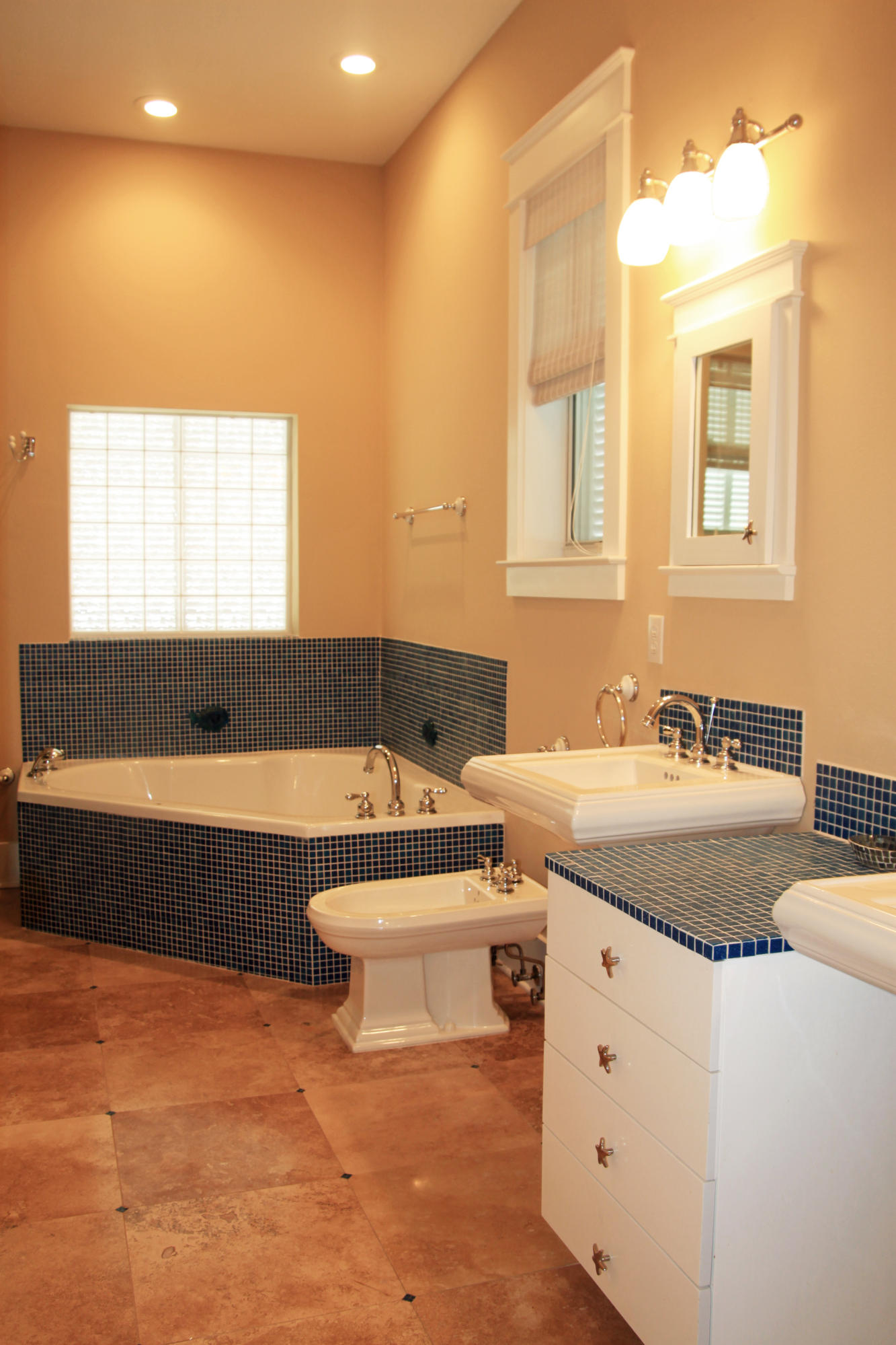 GROVE BY THE SEA 1ST ADDN - Residential