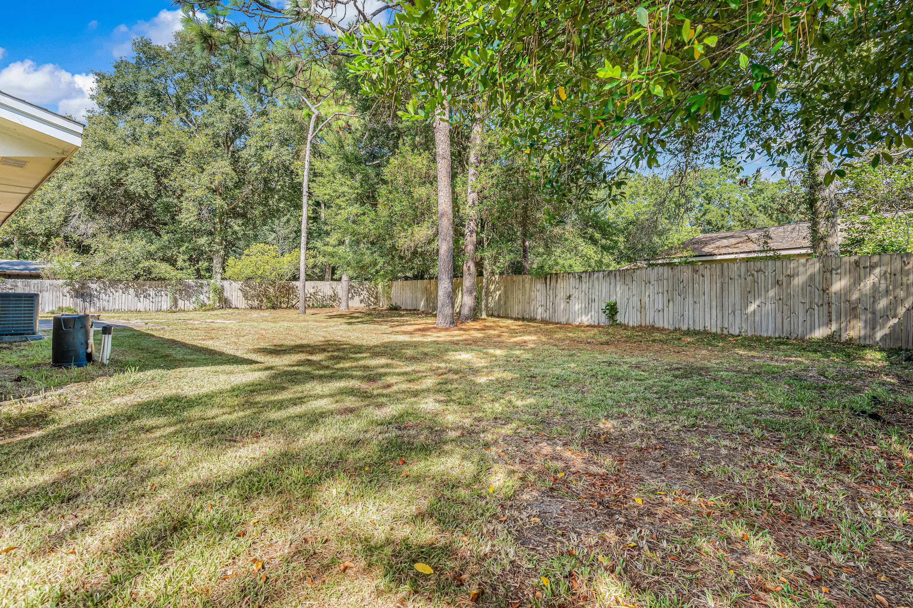 BAYOU POQUITO - Residential