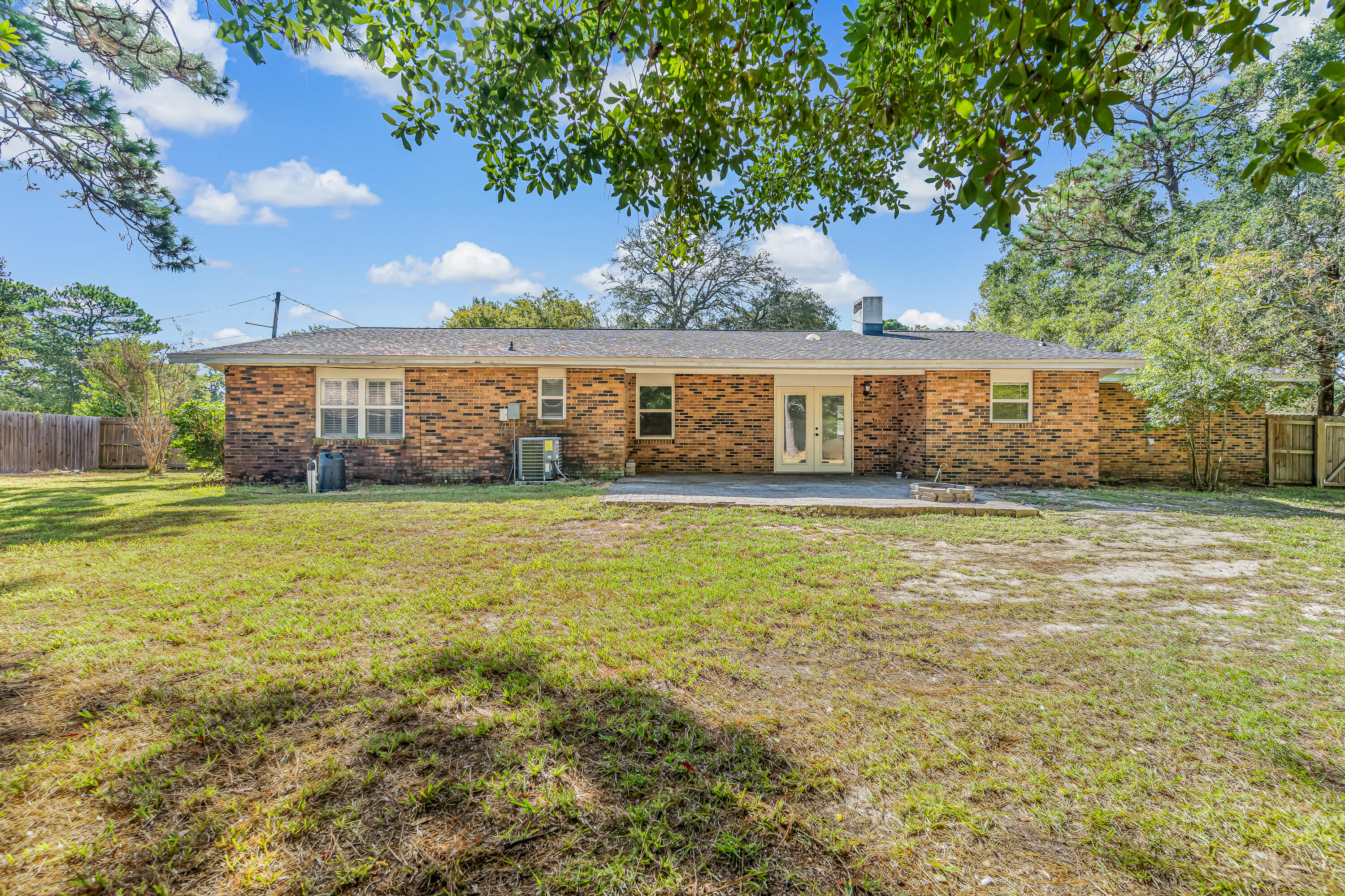 BAYOU POQUITO - Residential