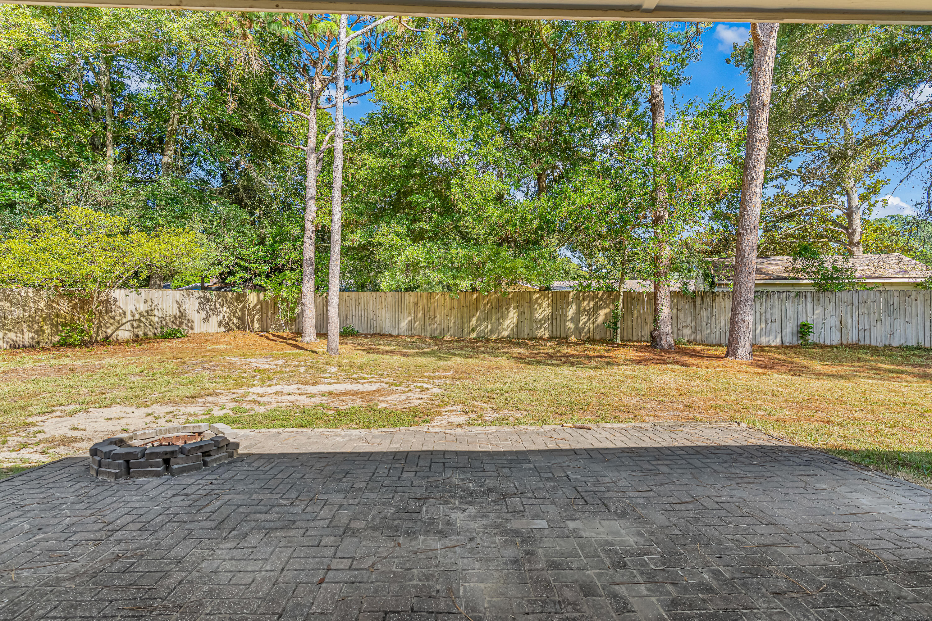 BAYOU POQUITO - Residential