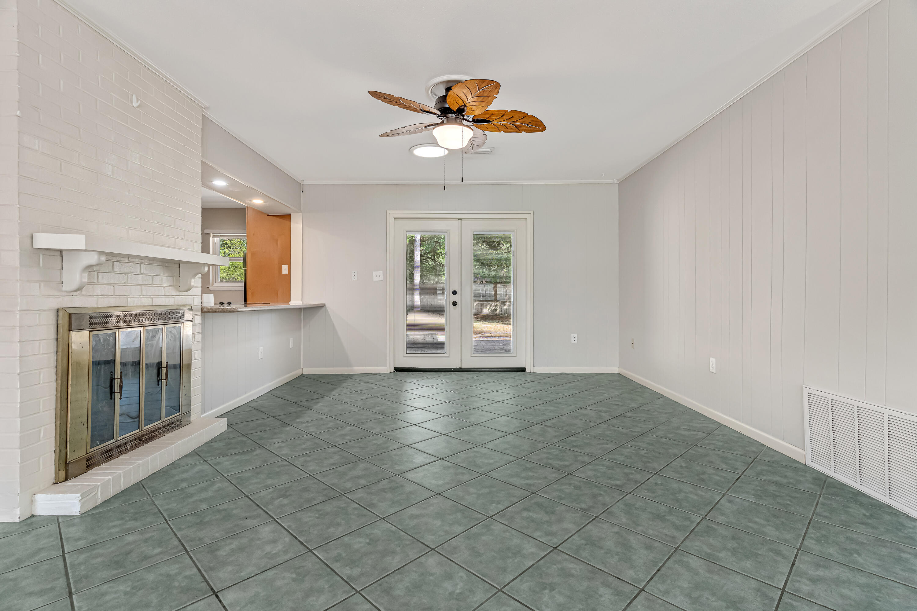 BAYOU POQUITO - Residential